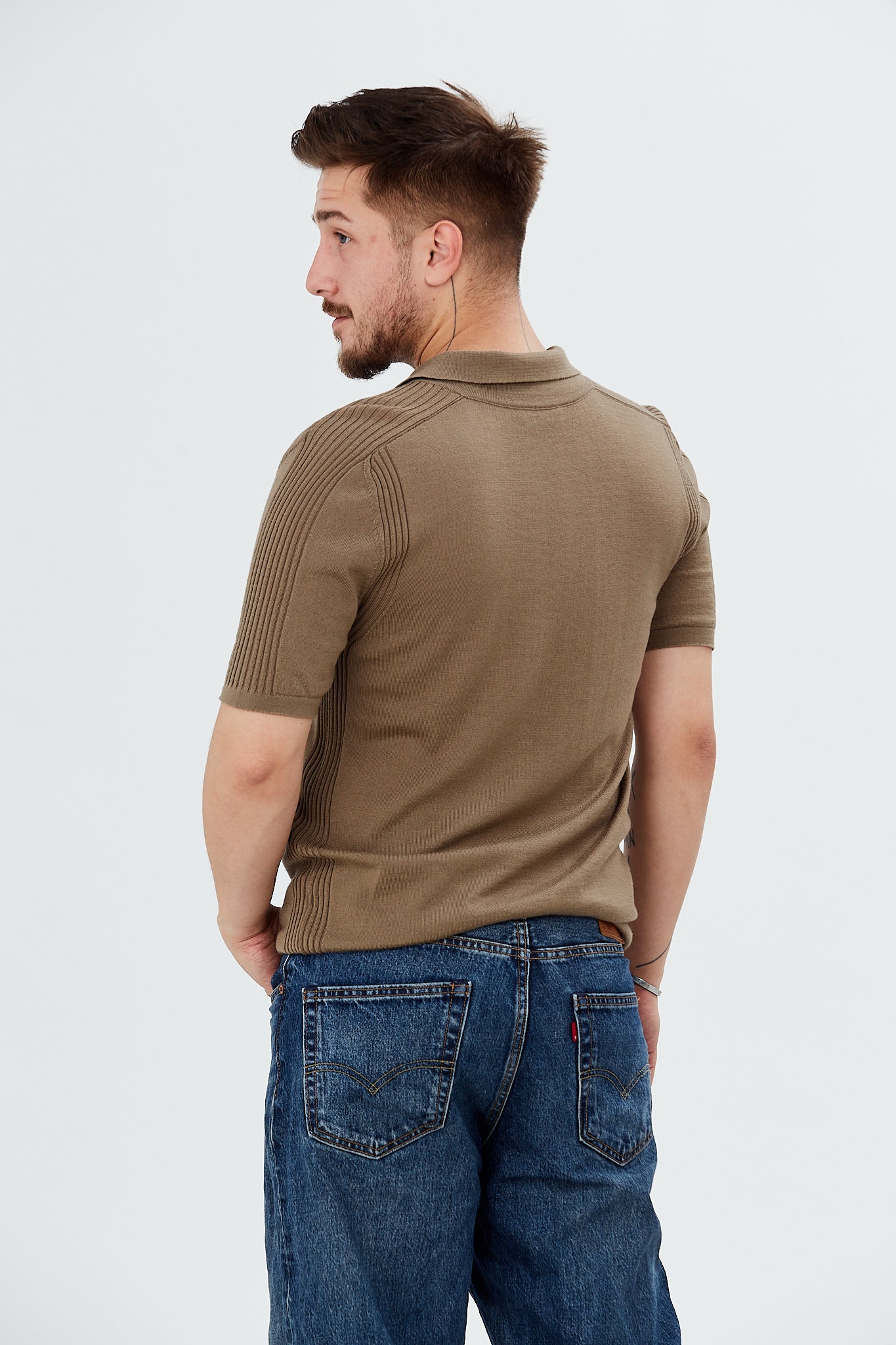 Sweater with short sleeves and polo collar