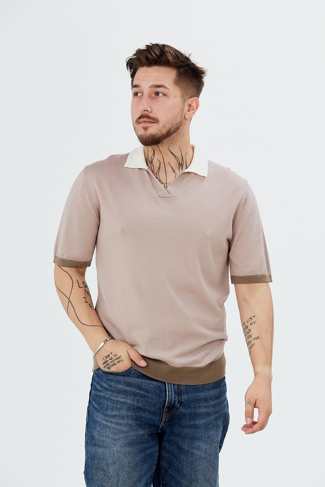 Sweater with short sleeves and contrasting polo collar