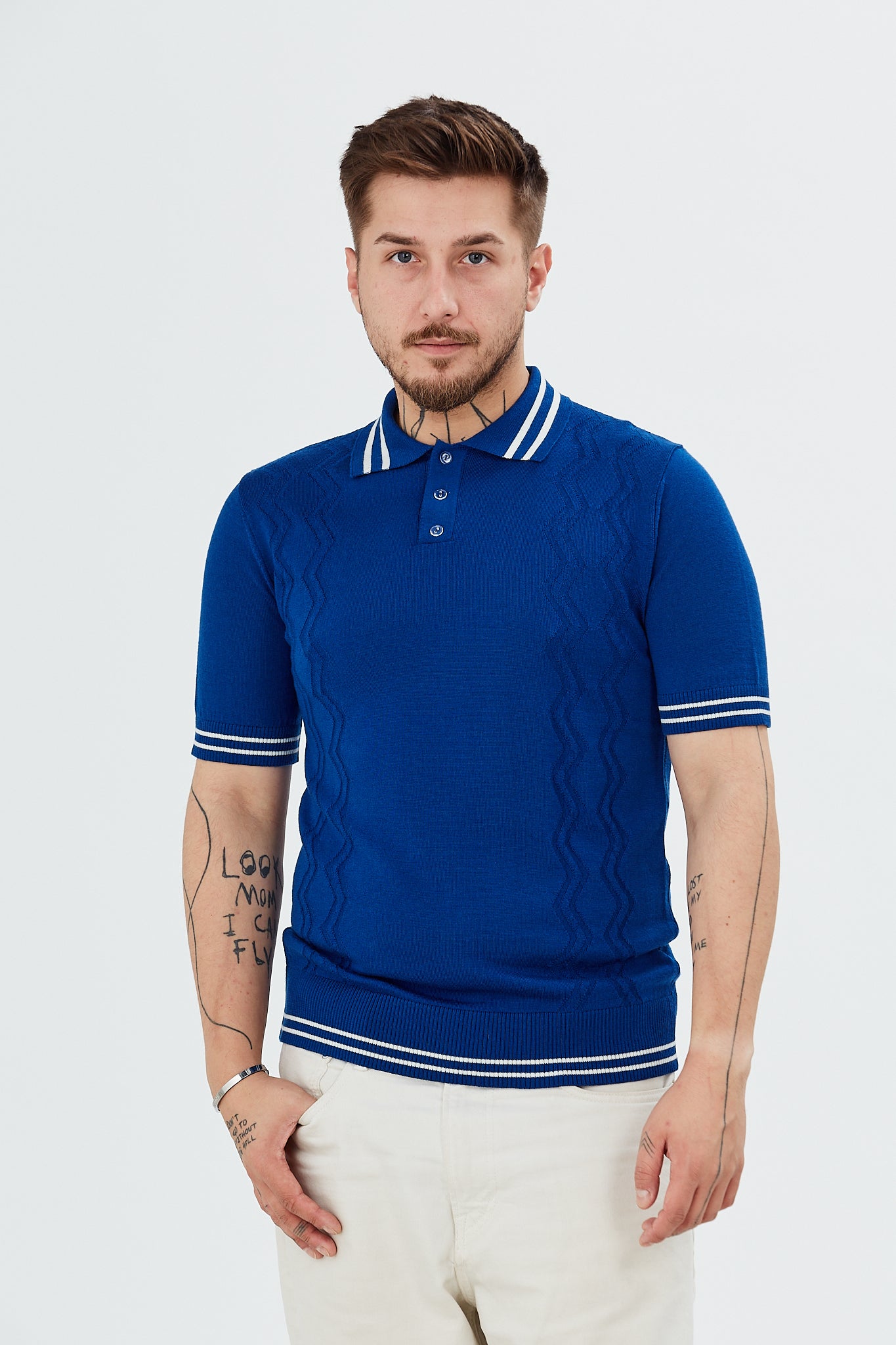 Sweater with polo collar and zig-zag patterns