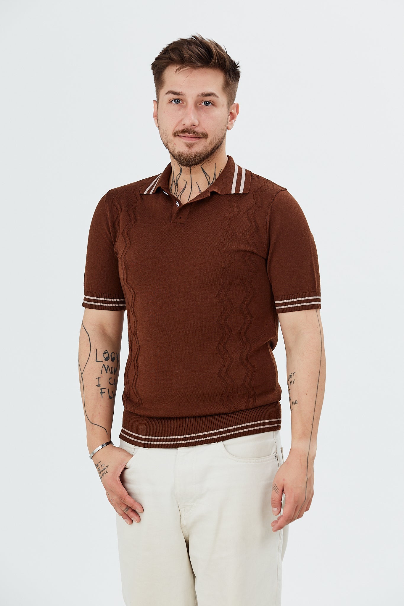 Sweater with polo collar and zig-zag patterns