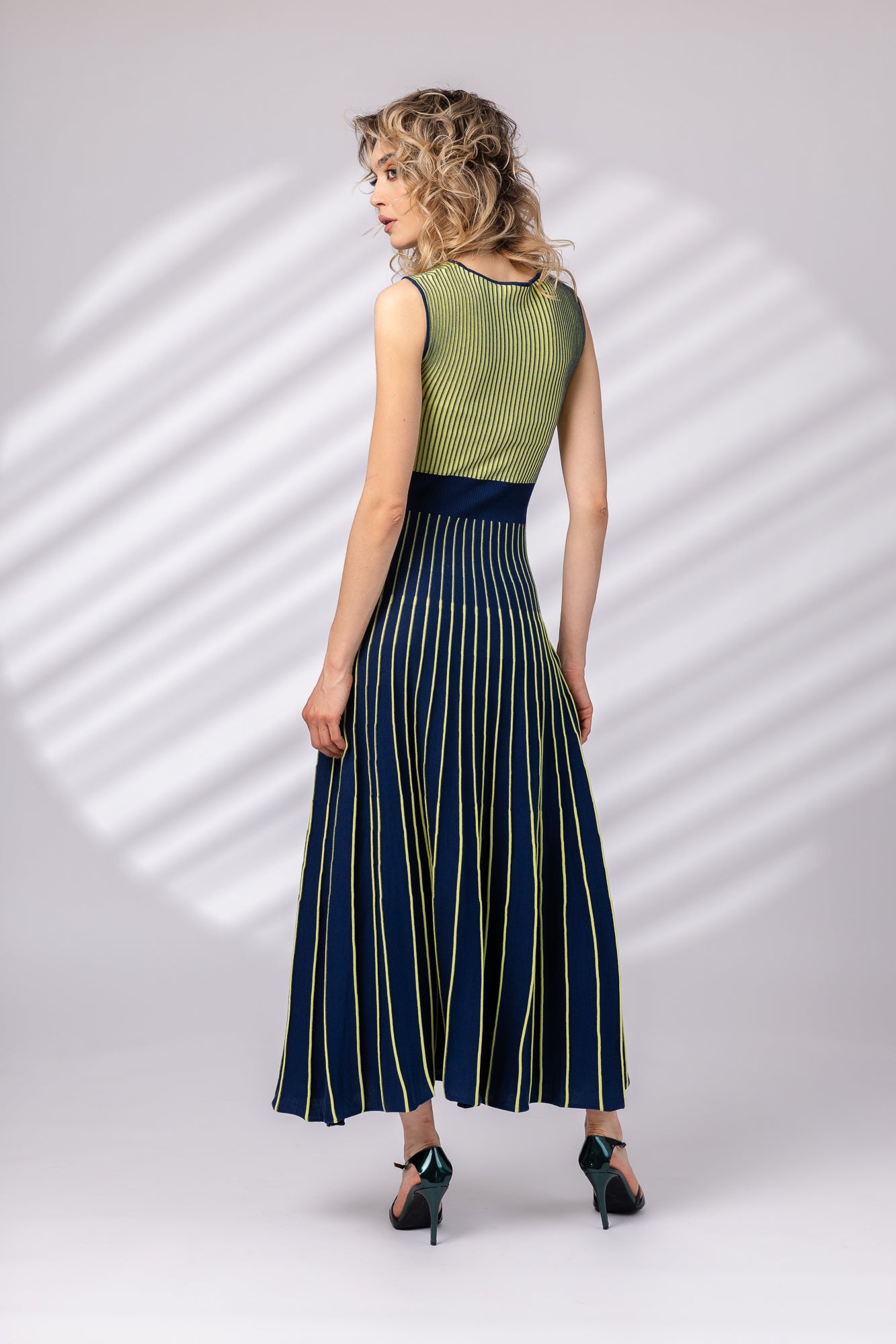 Long dress in two colors