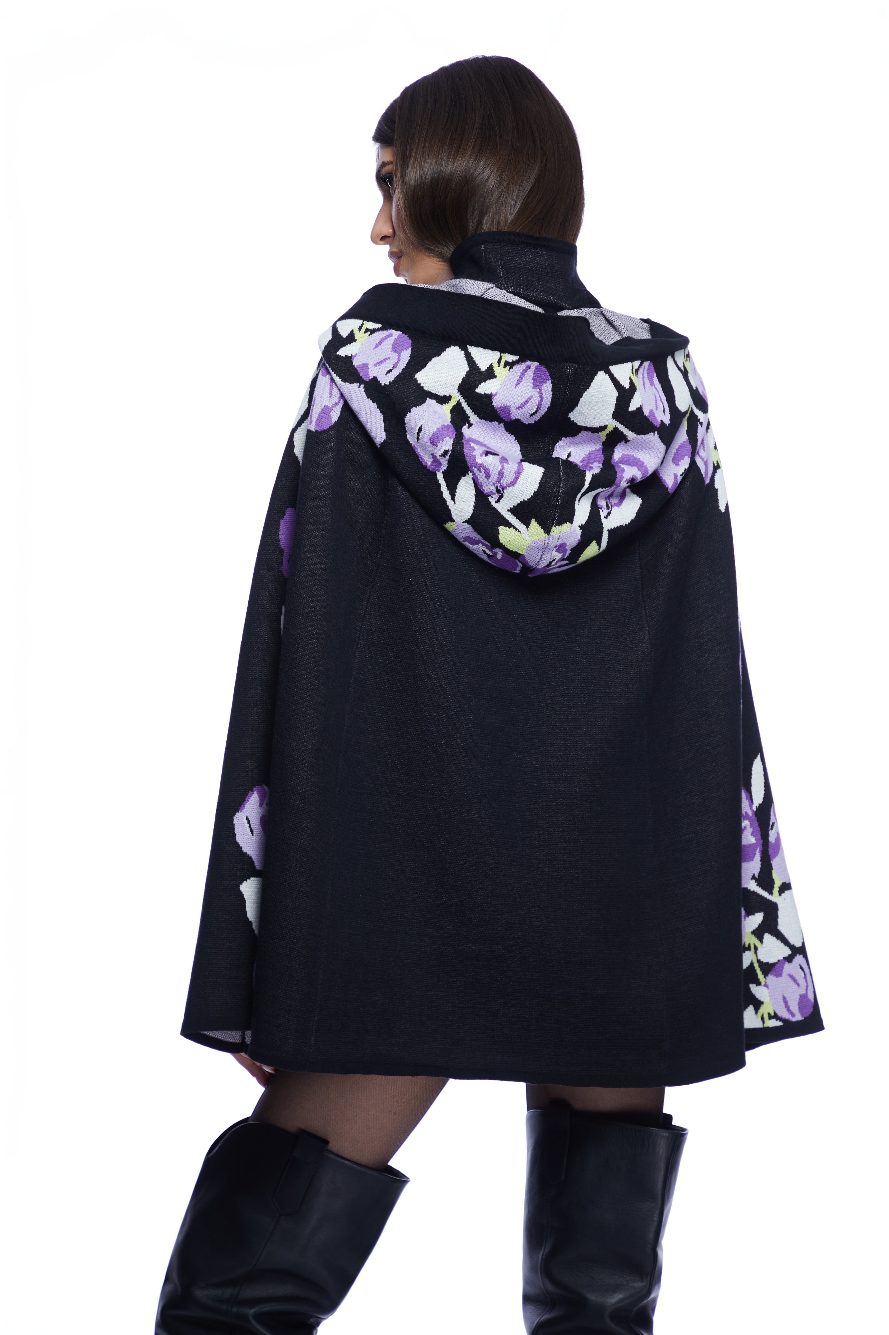 Long cape with "stylized roses" motifs
