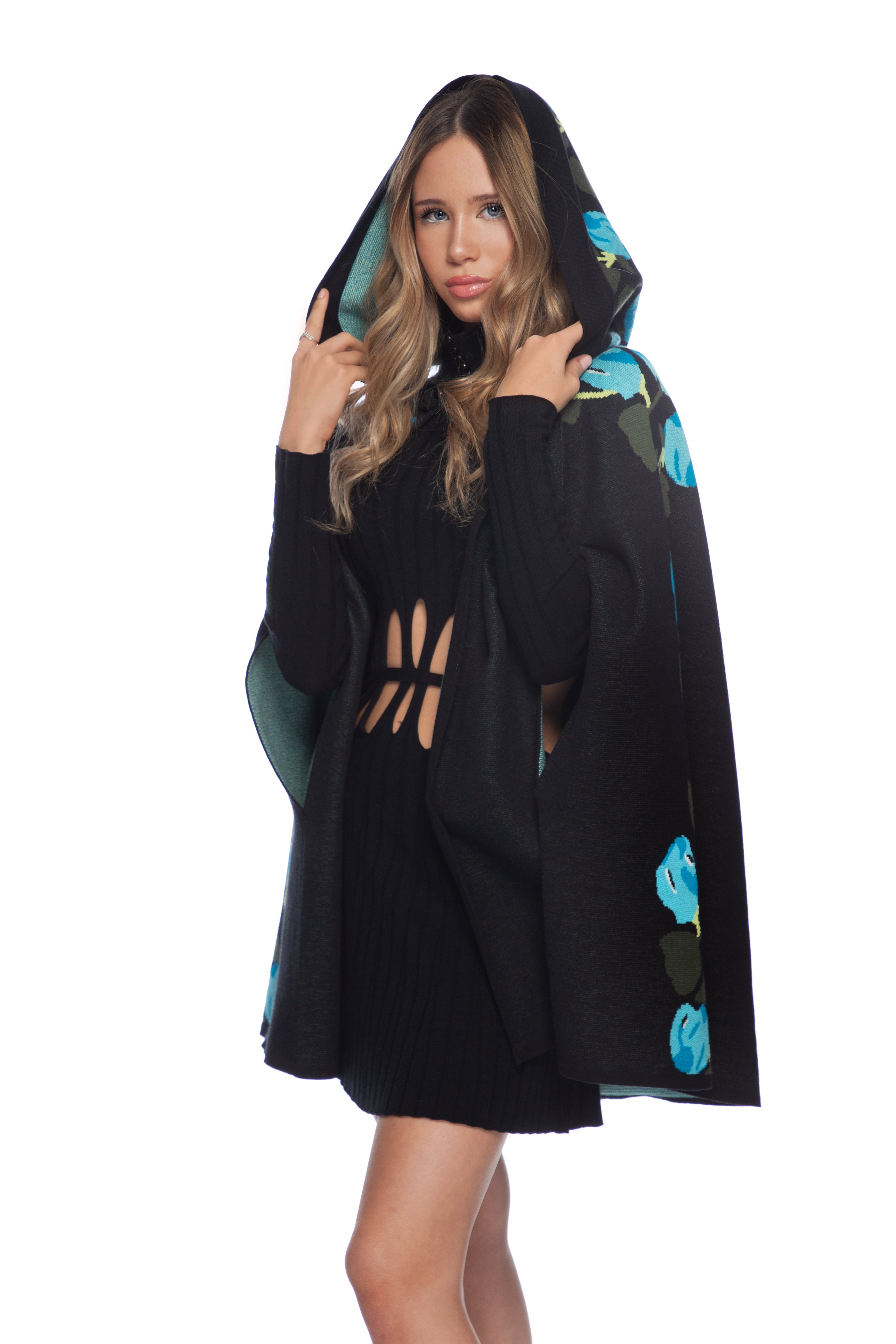 Long cape with "stylized roses" motifs