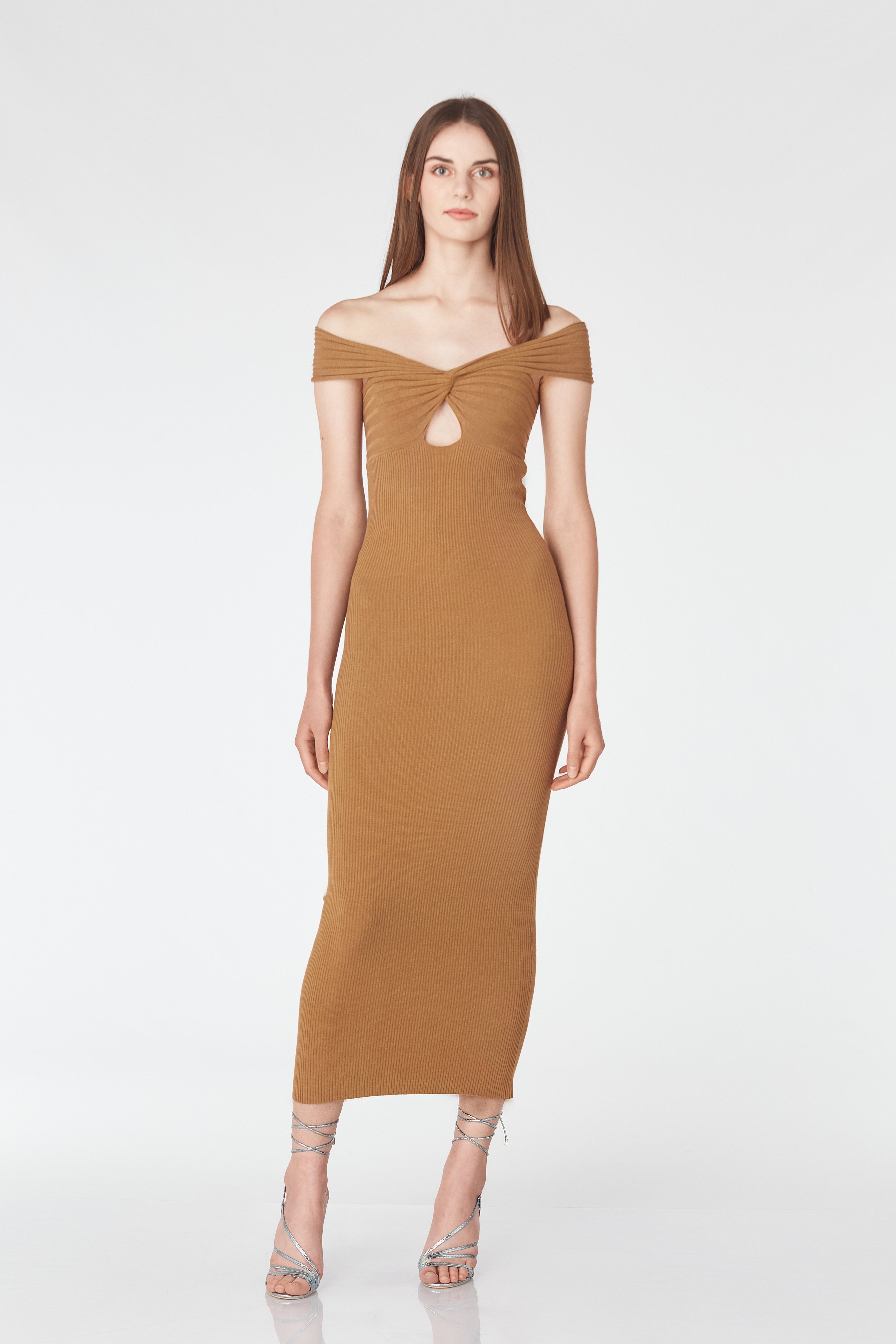 Midi dress with pleats