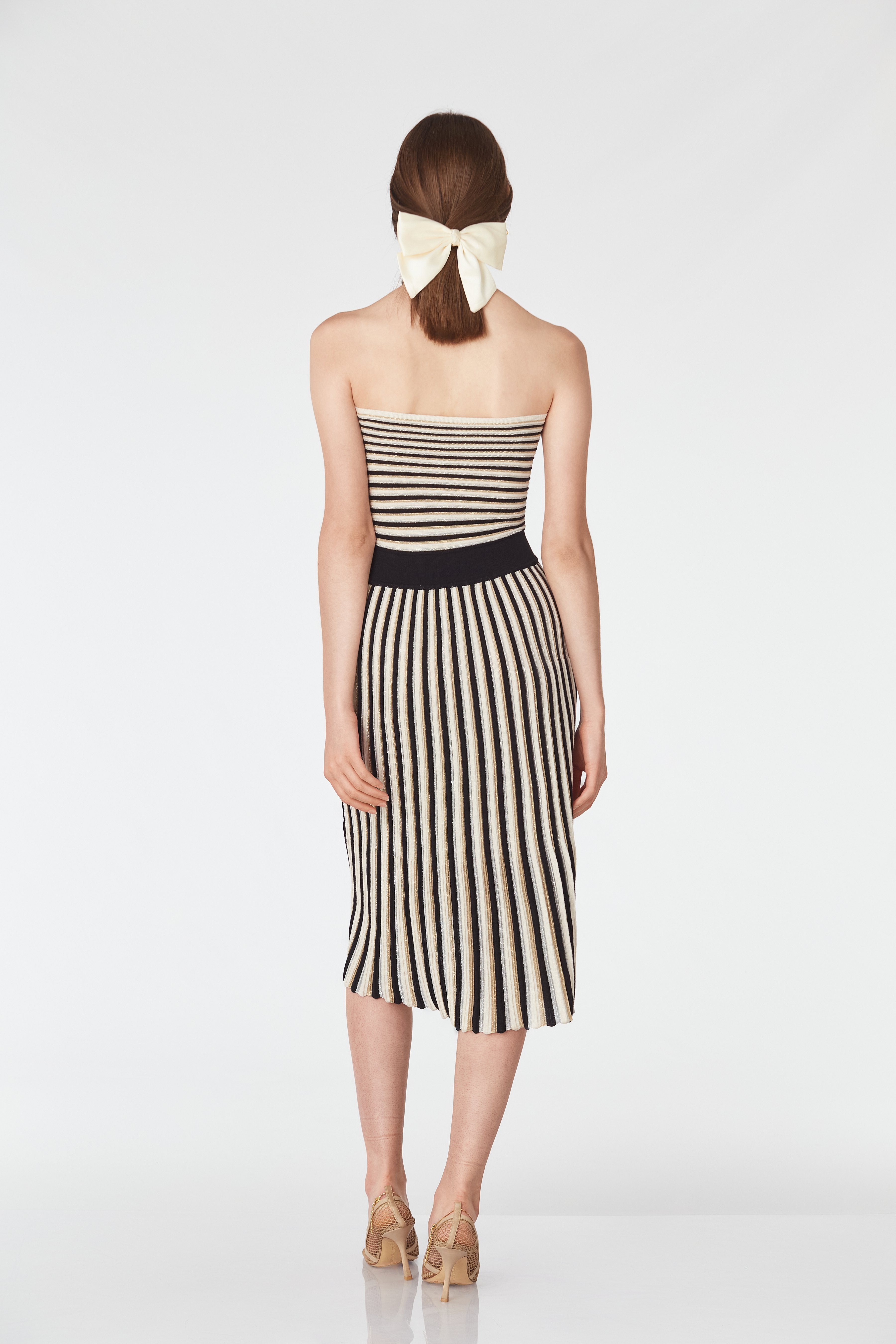 Midi dress with pleats