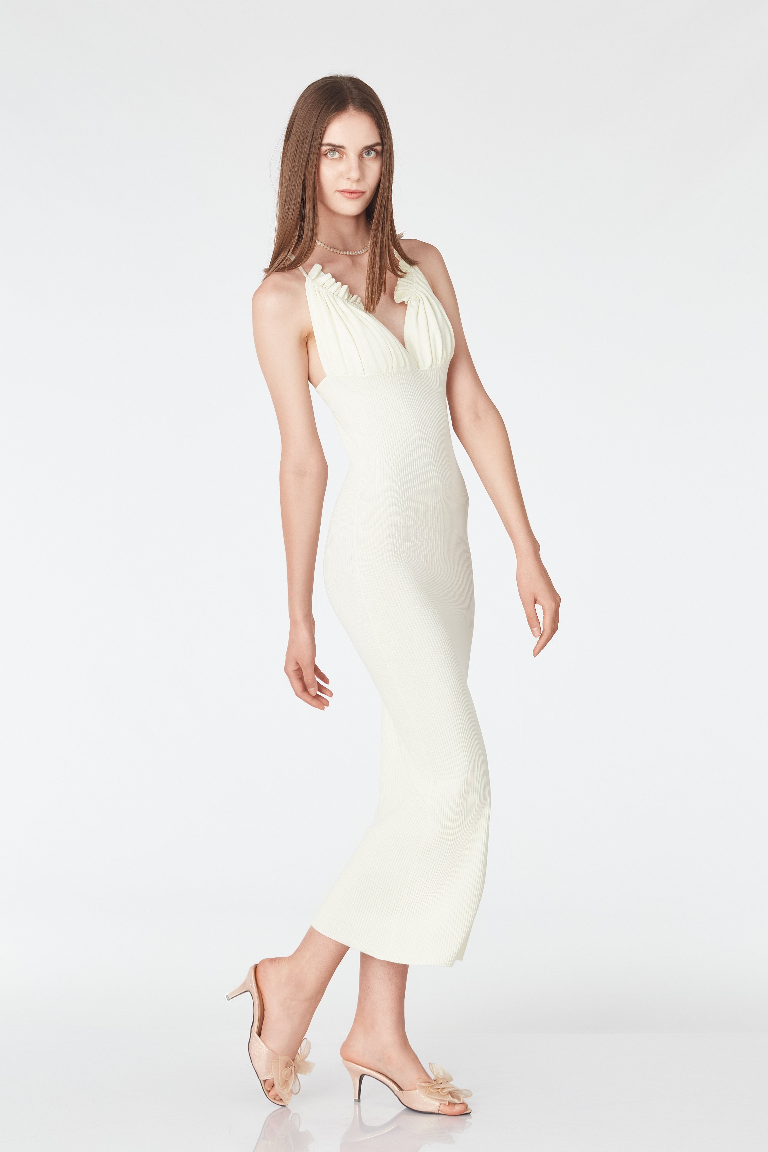 Elegant dress with cups