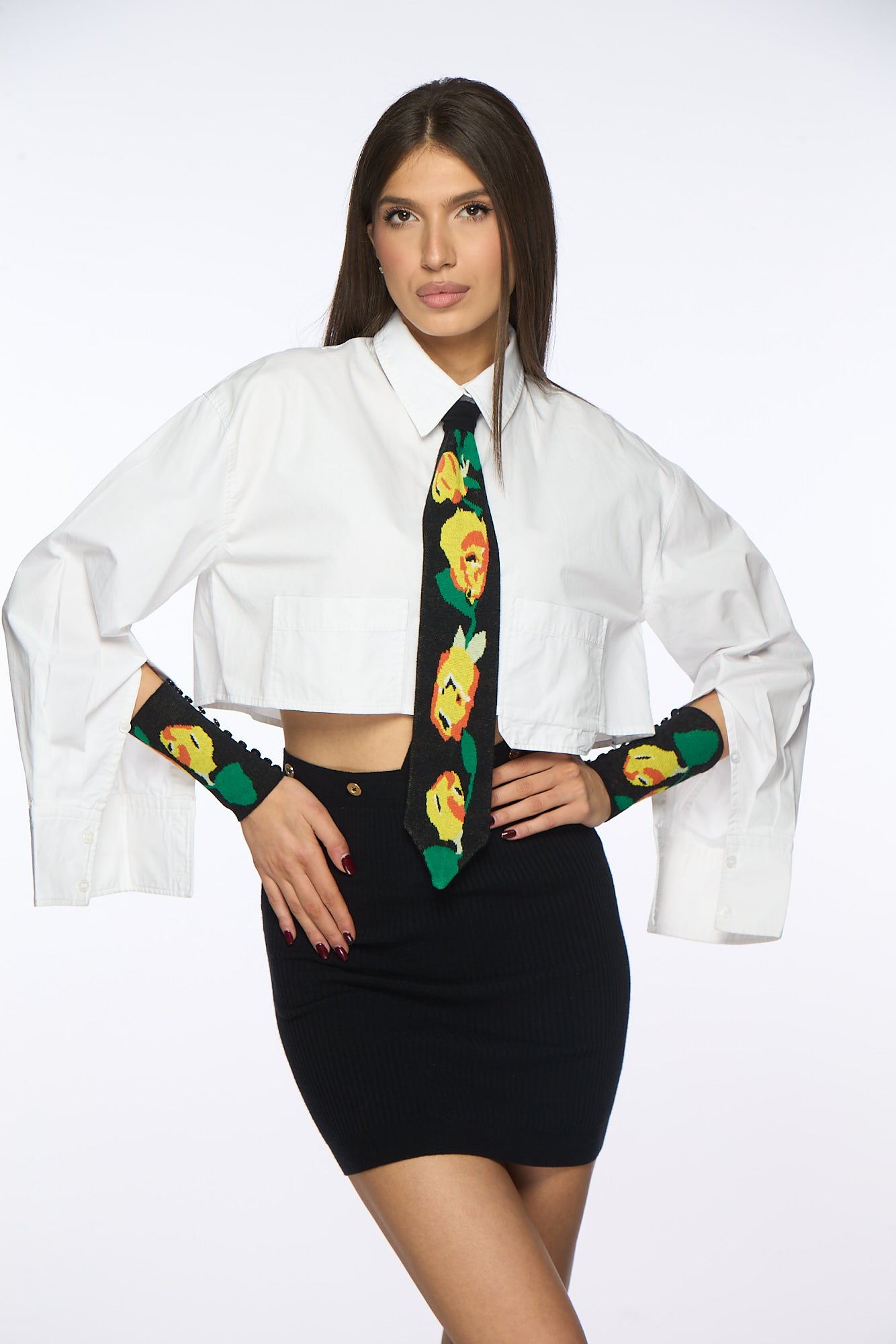 Cravata cu trandafiri