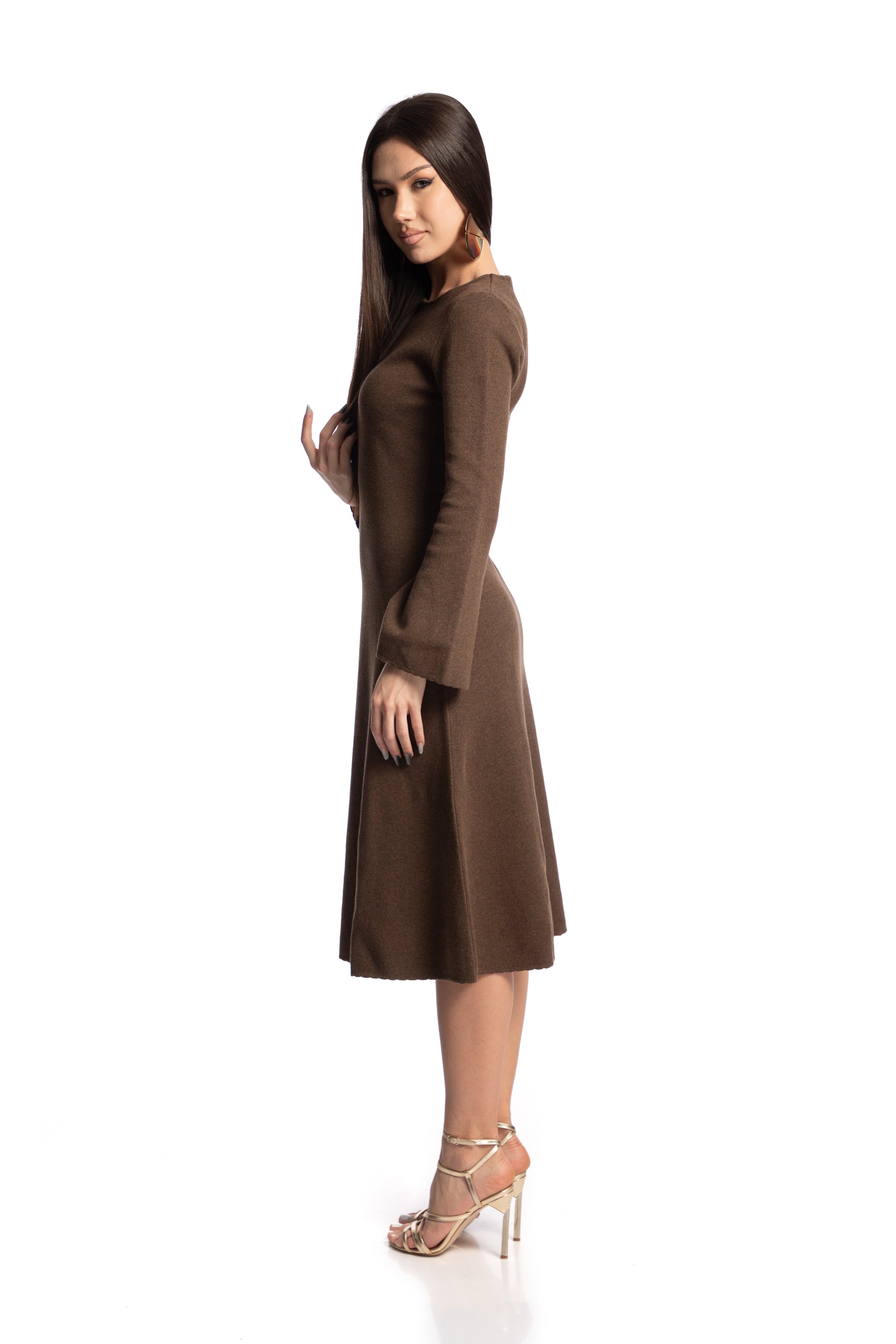 Bell-sleeved dress