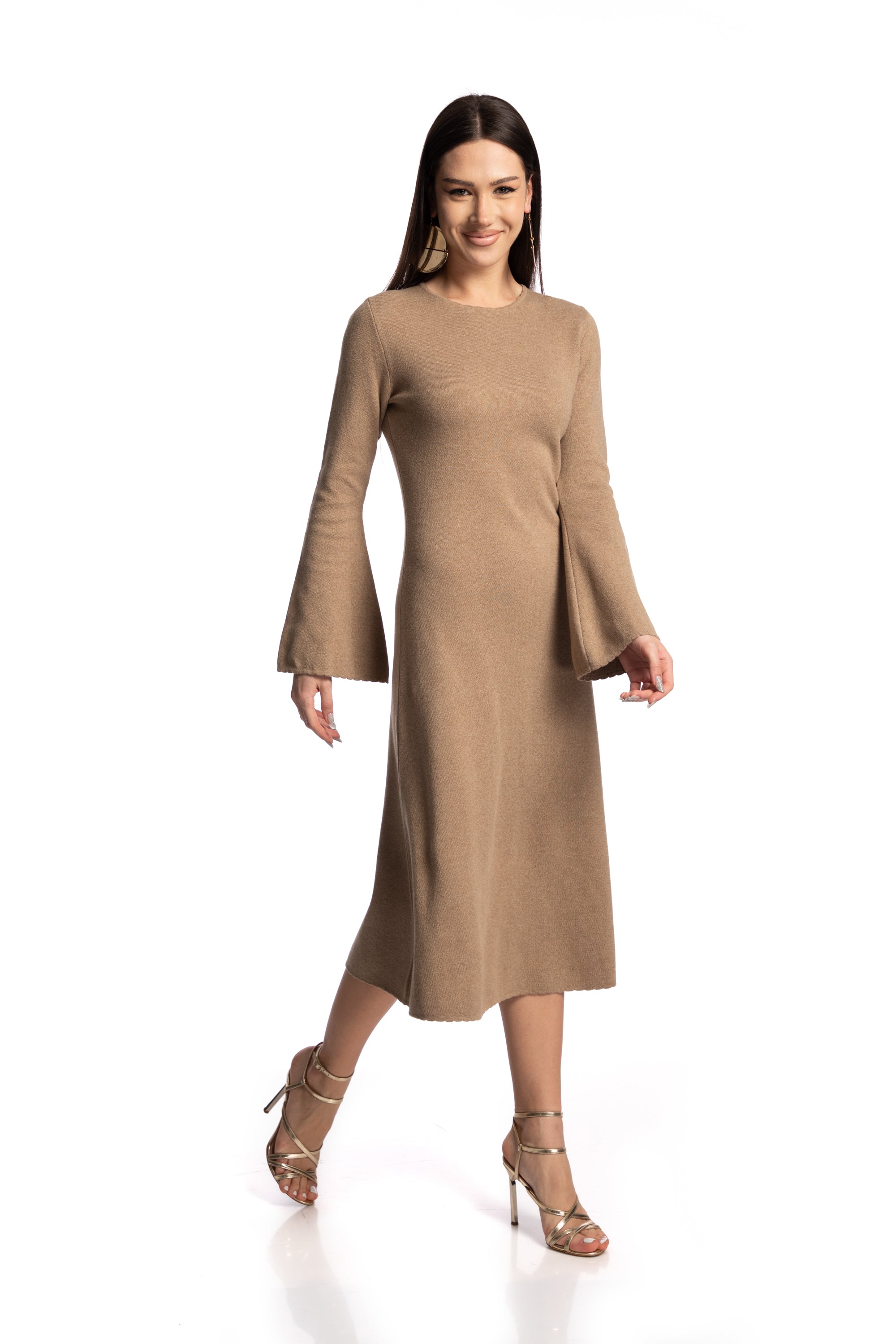 Bell-sleeved dress
