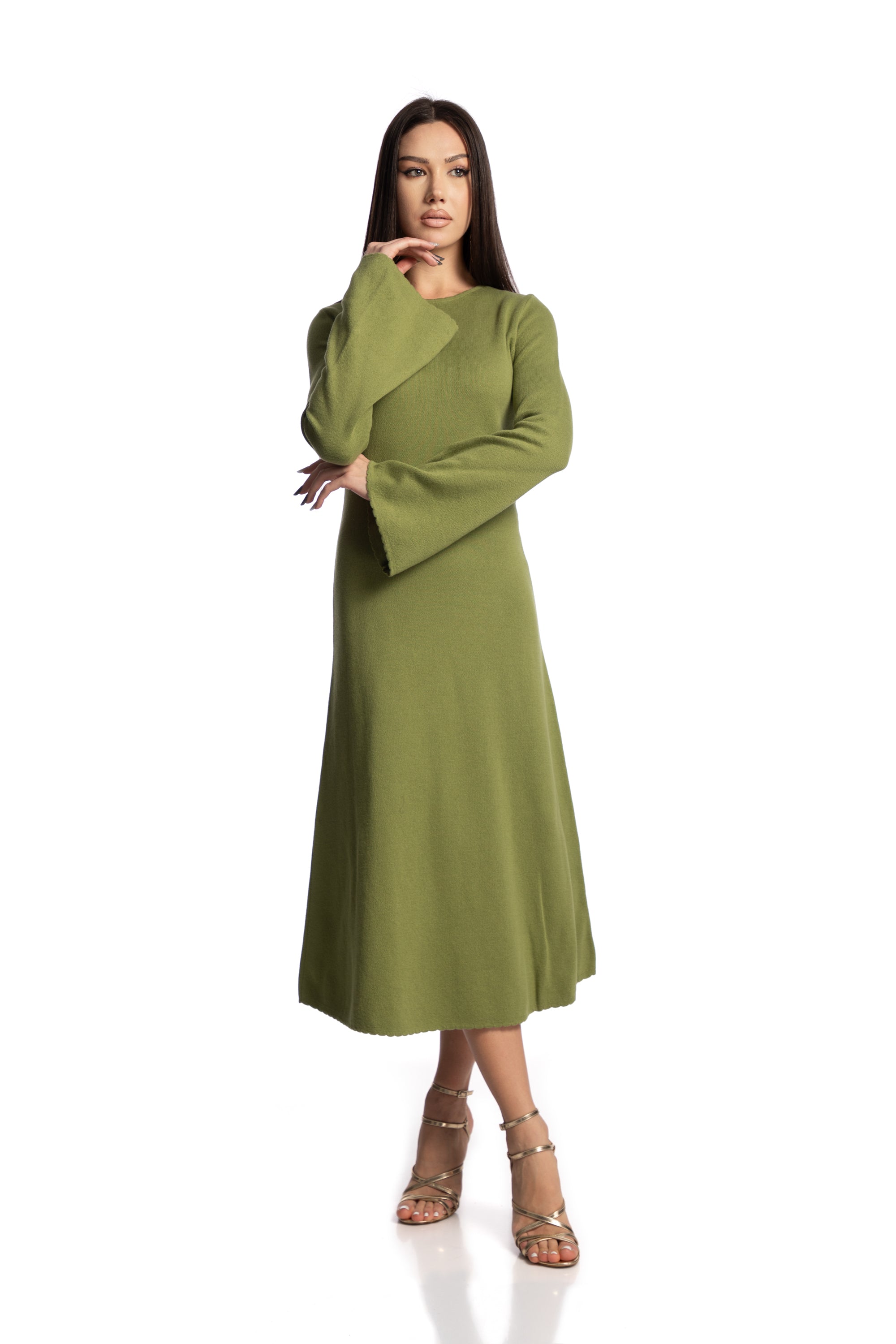 Bell-sleeved dress