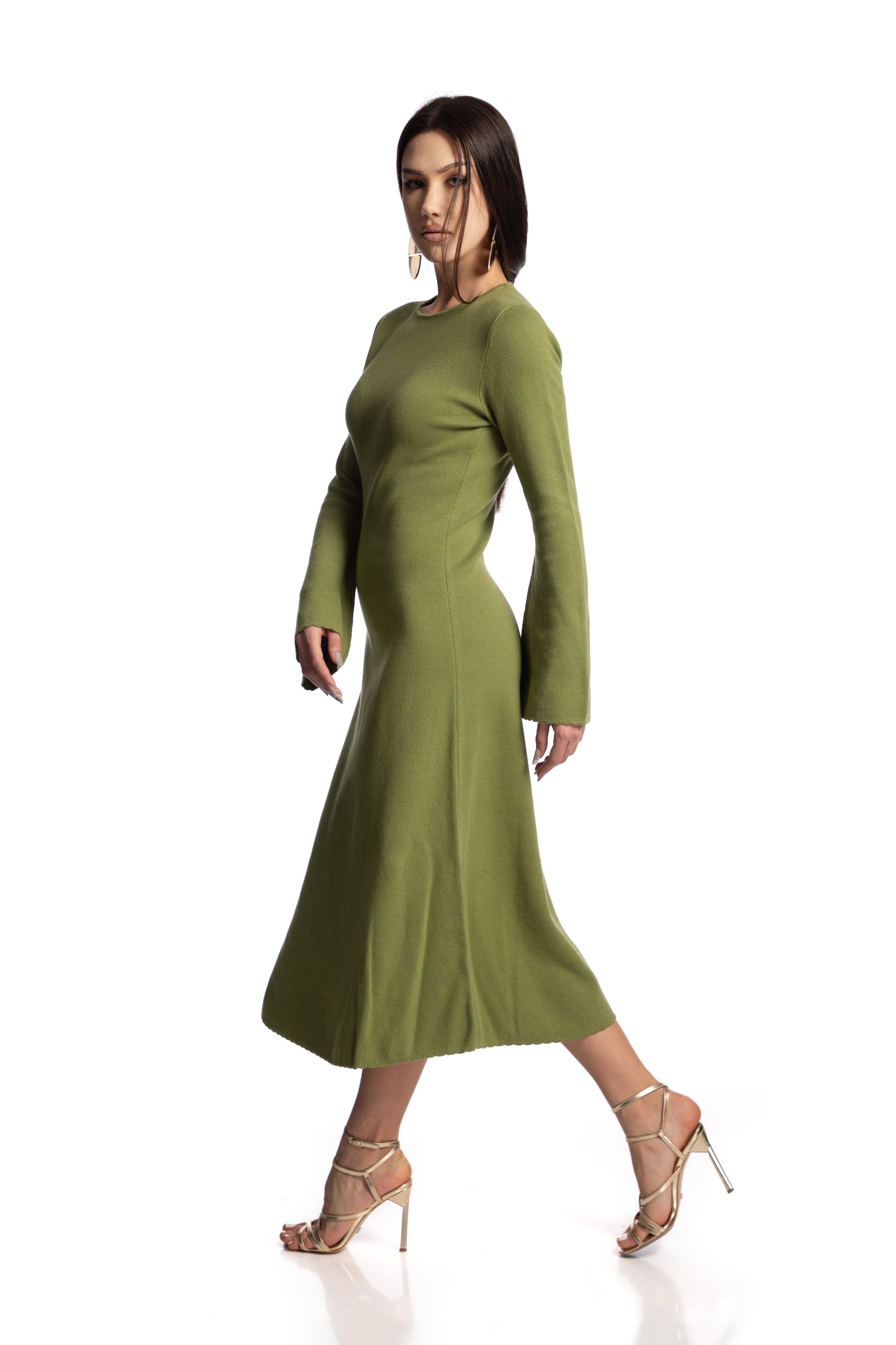 Bell-sleeved dress
