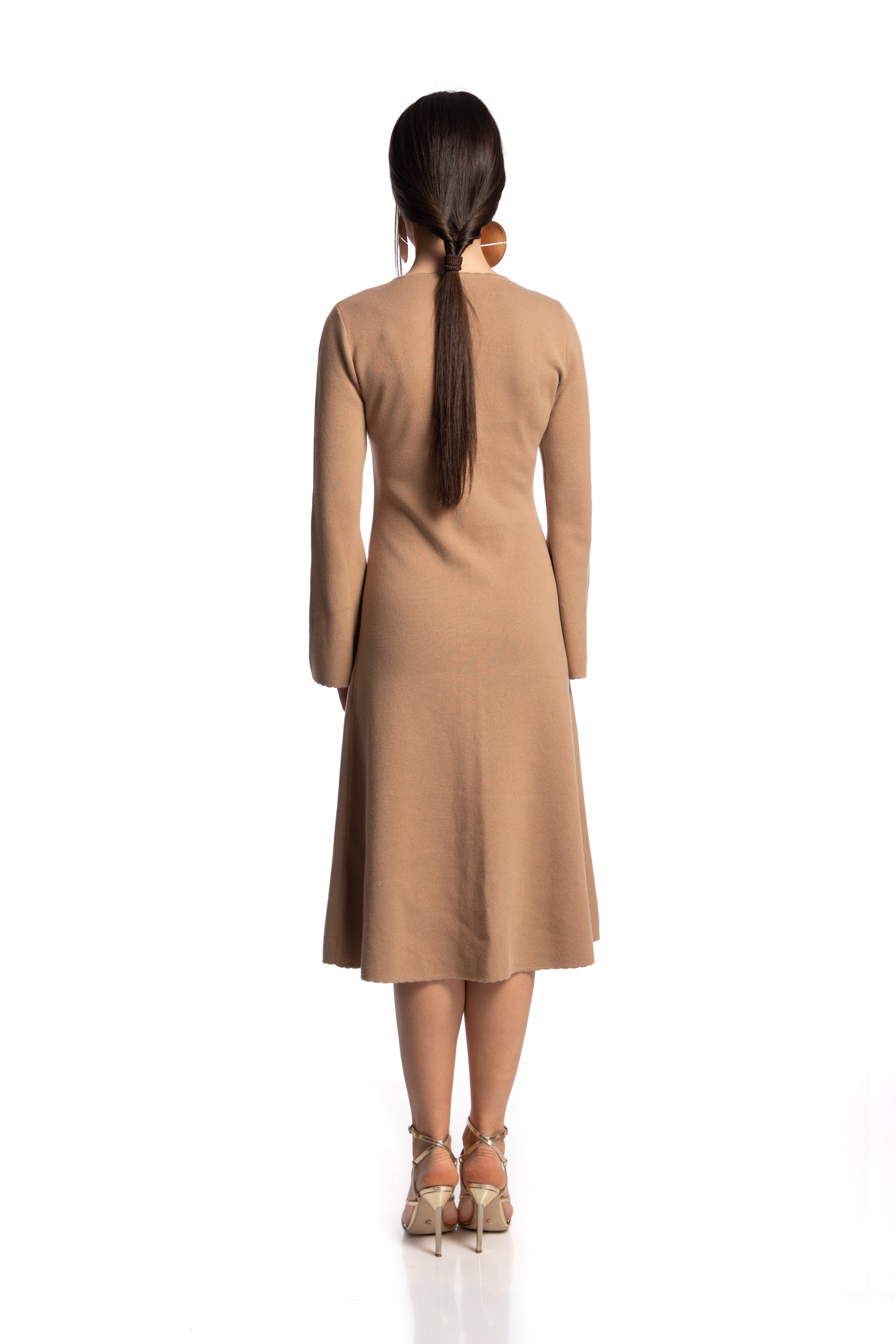 Bell-sleeved dress