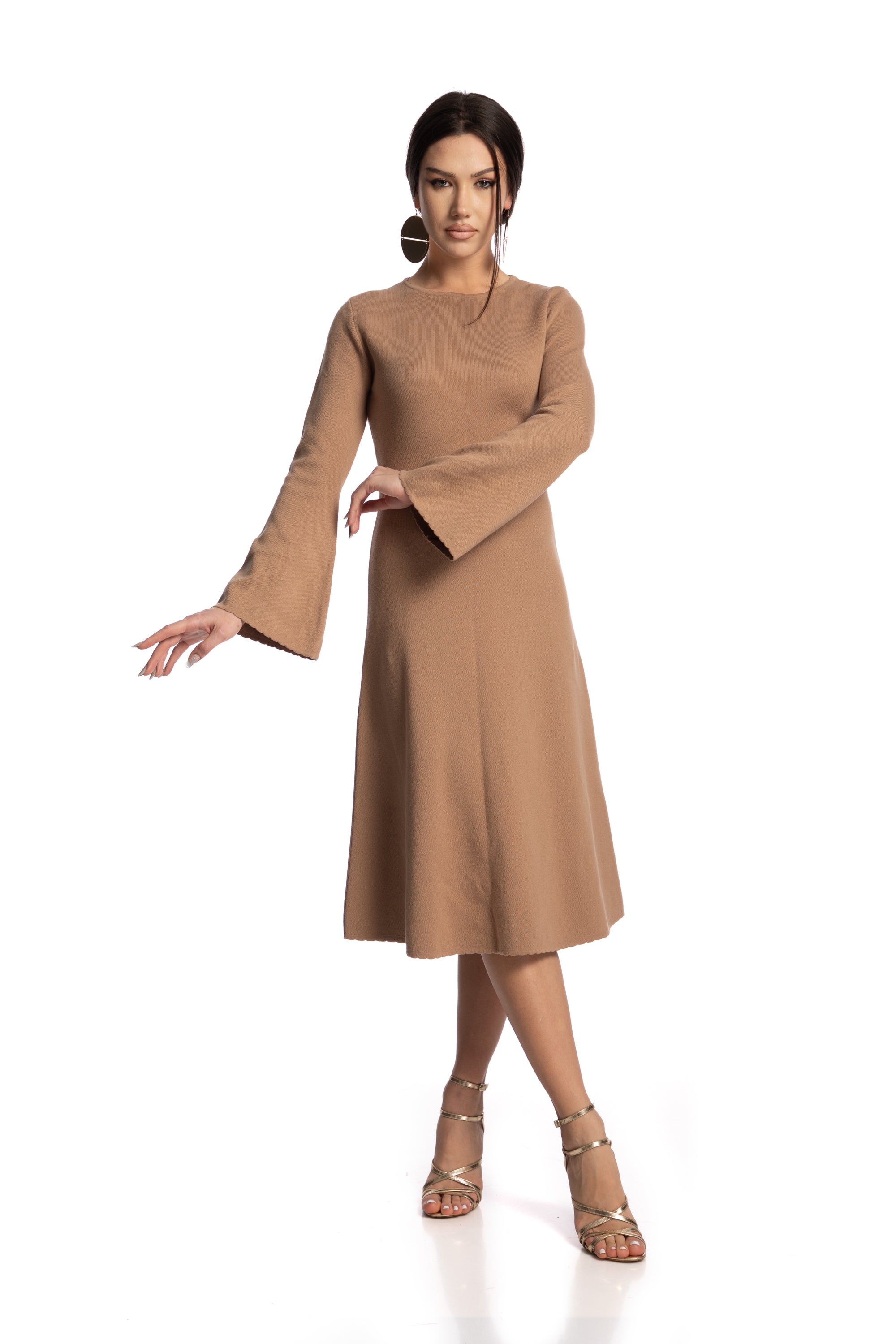 Bell-sleeved dress
