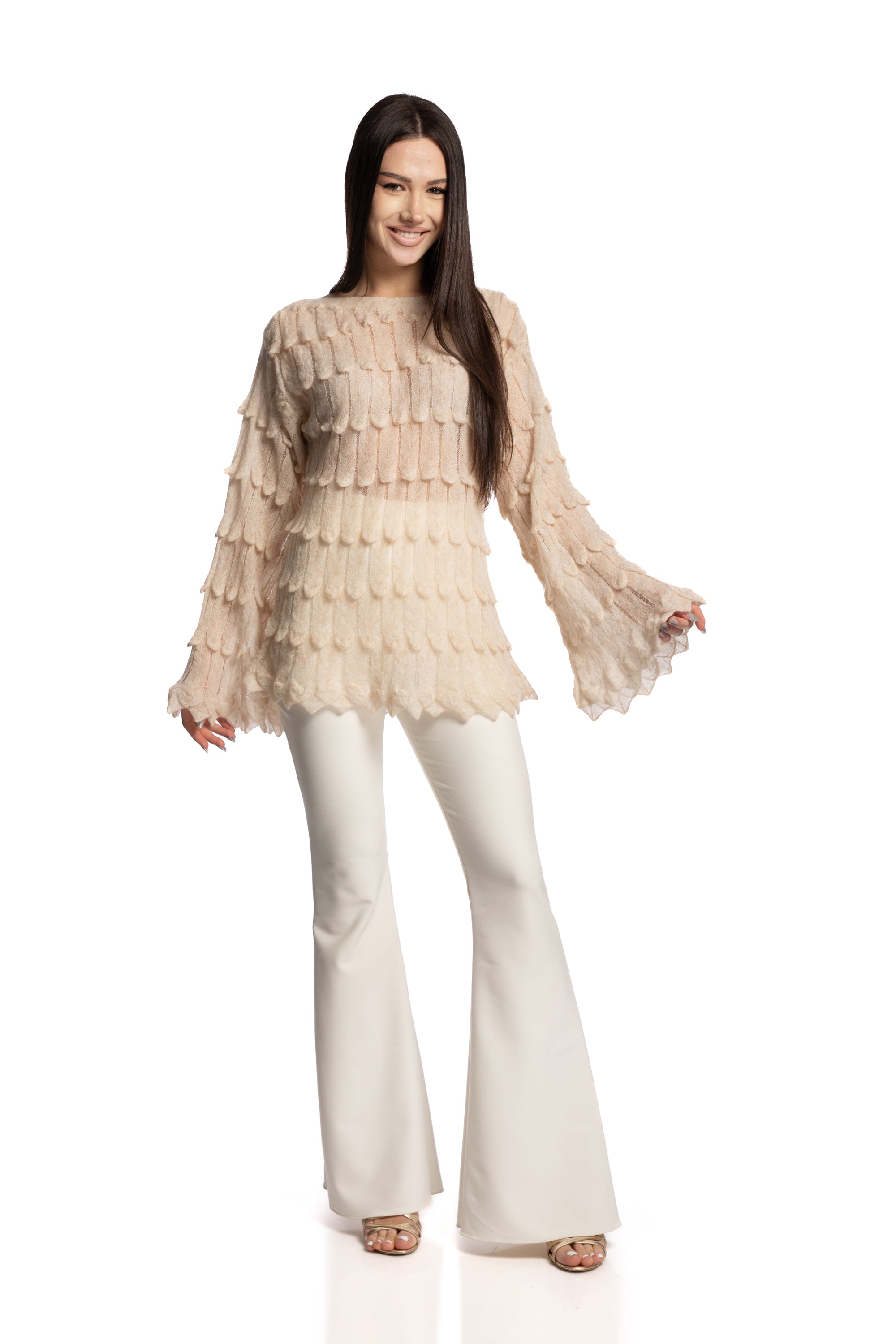 Sweater with 3D patterns