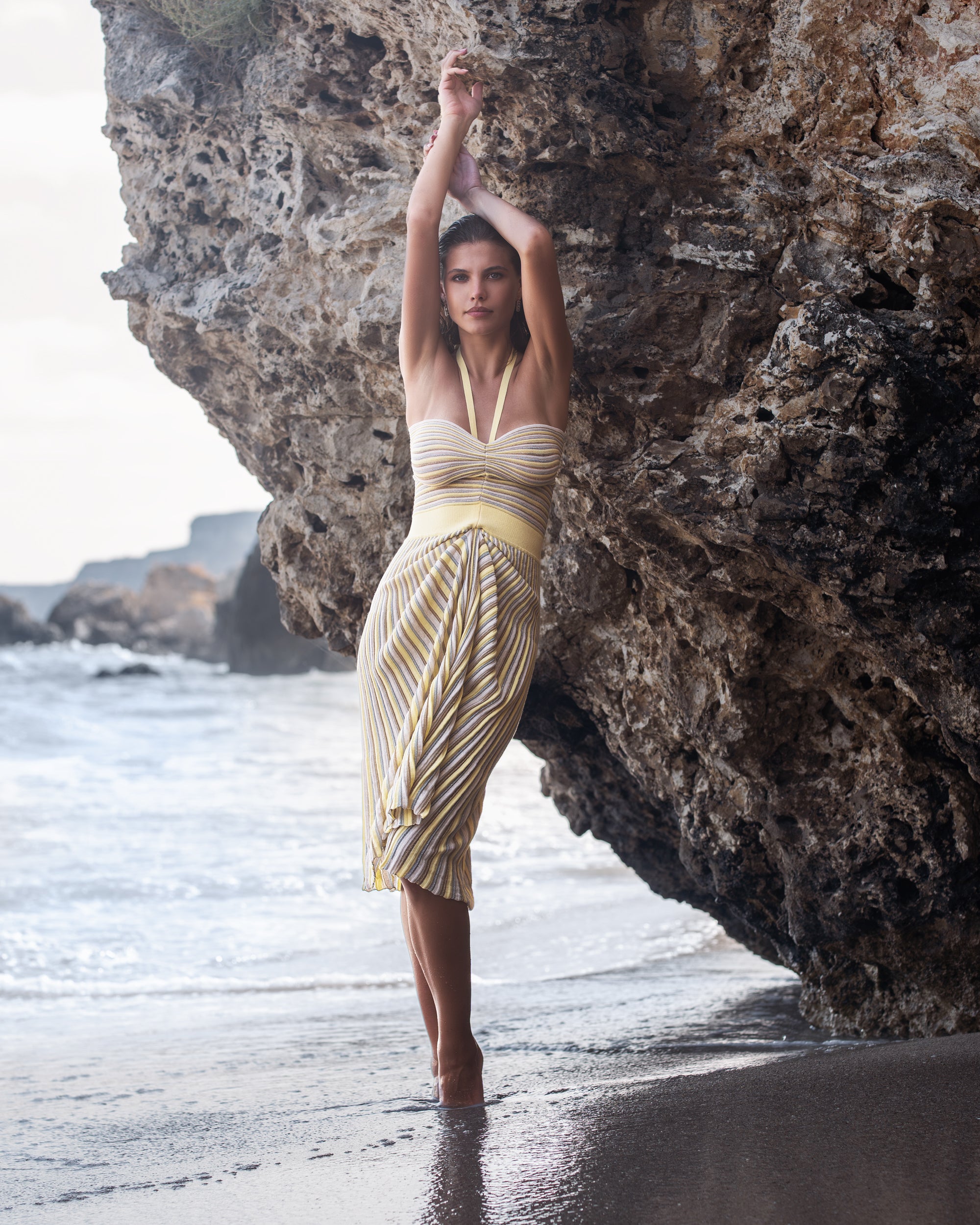 Midi dress with pleats