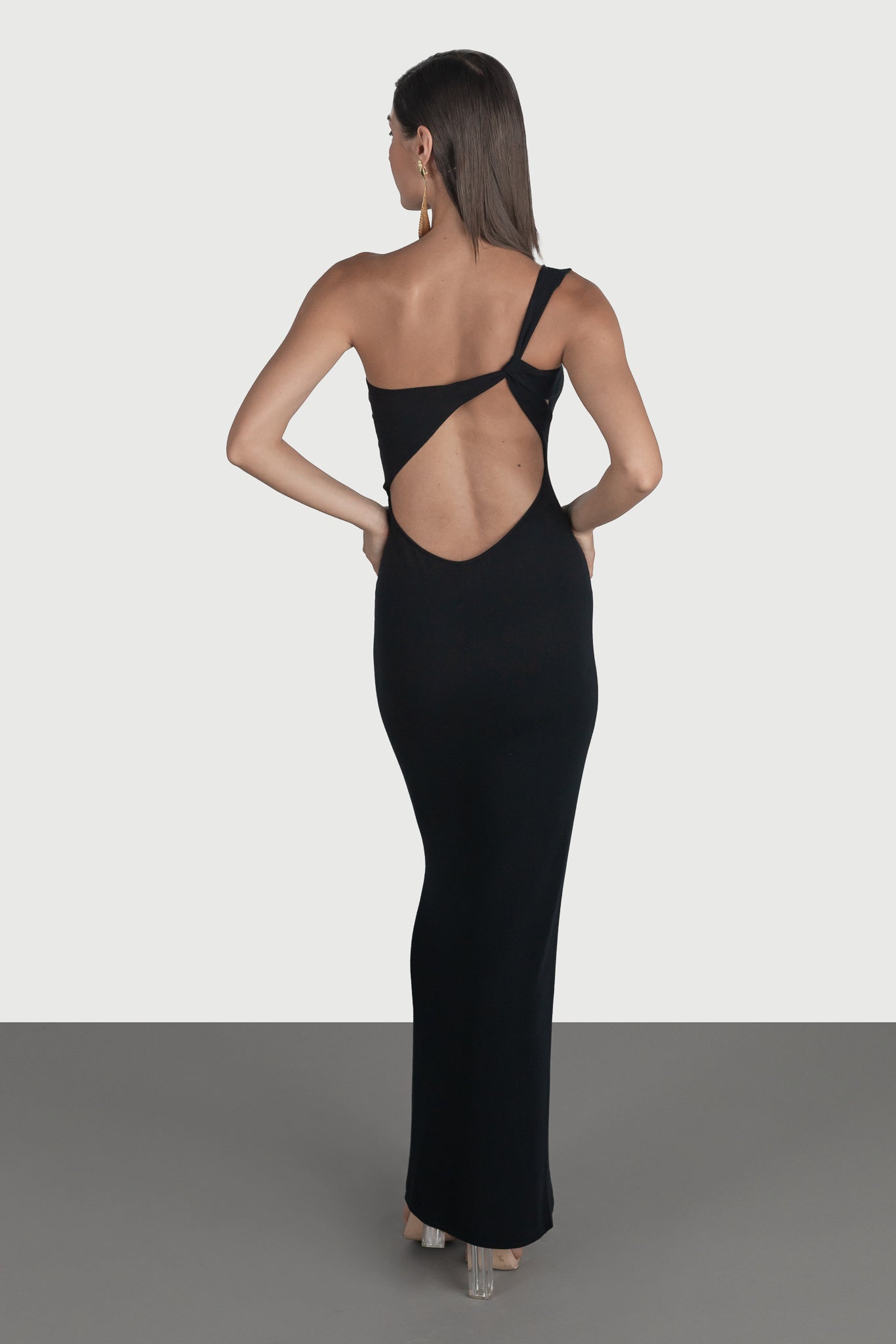 Long dress with semi-open back