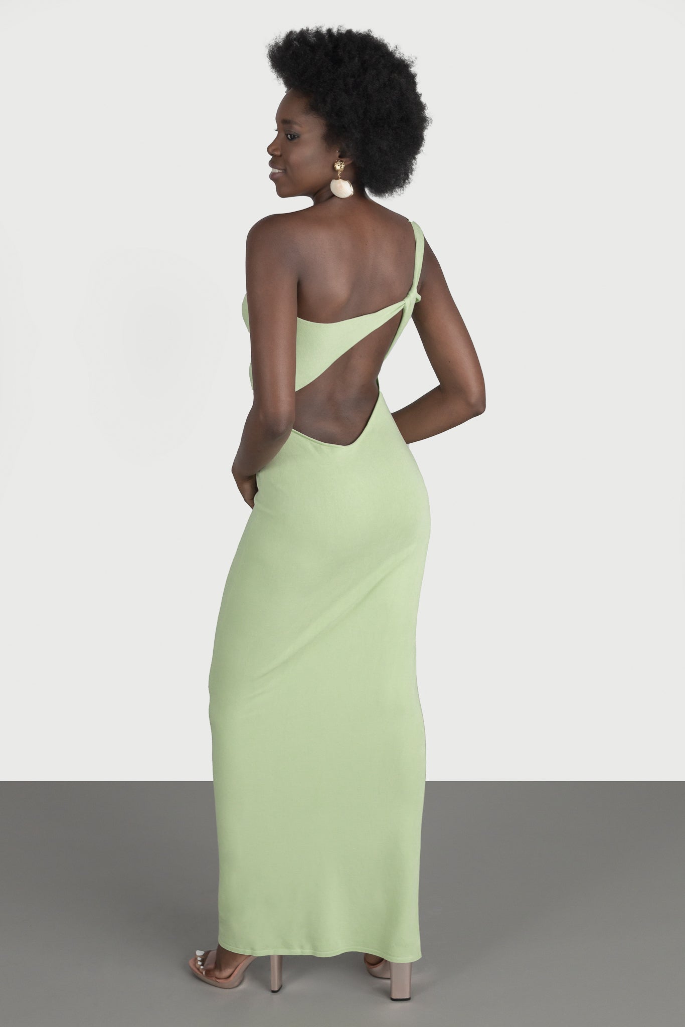 Long dress with semi-open back