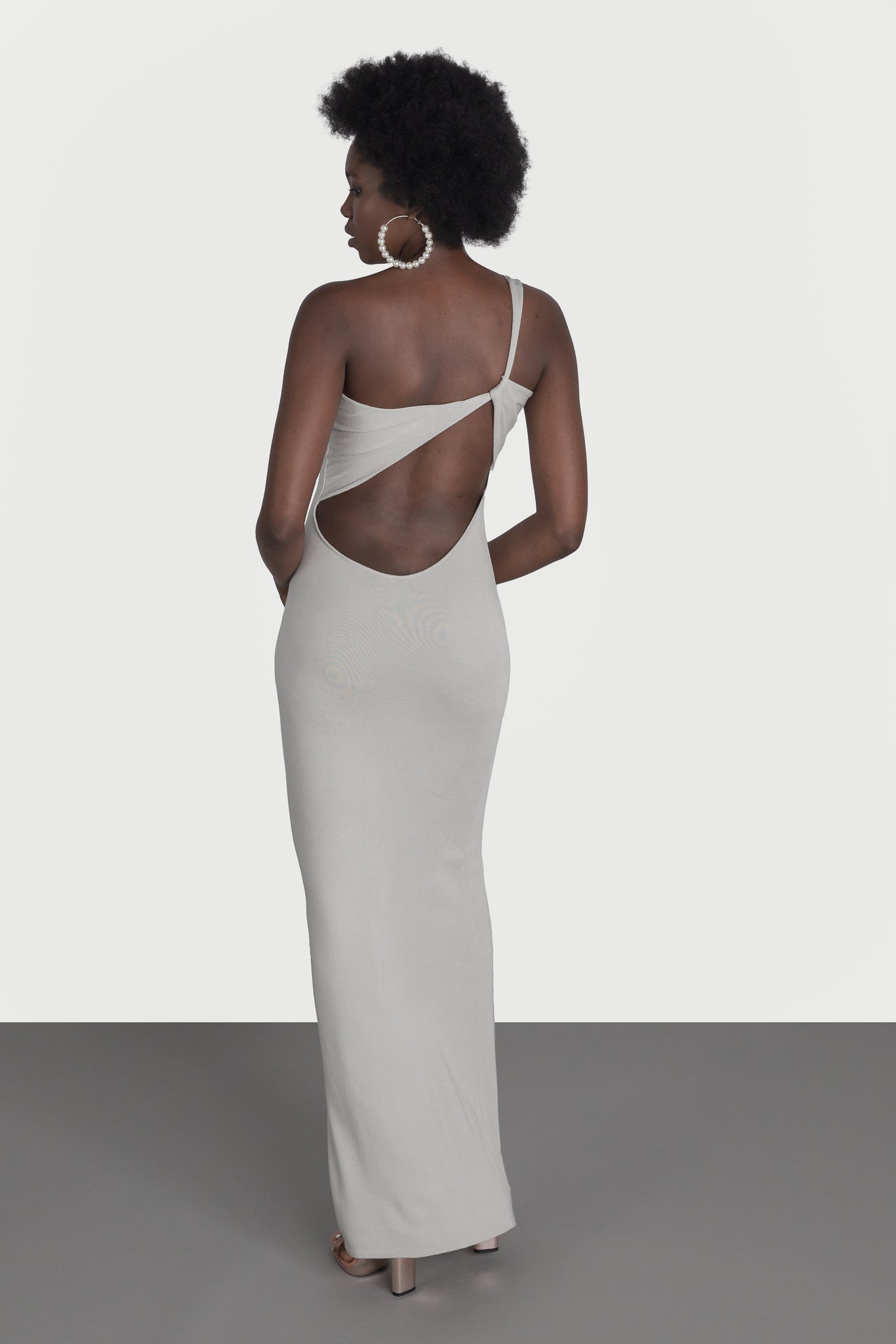 Long dress with semi-open back