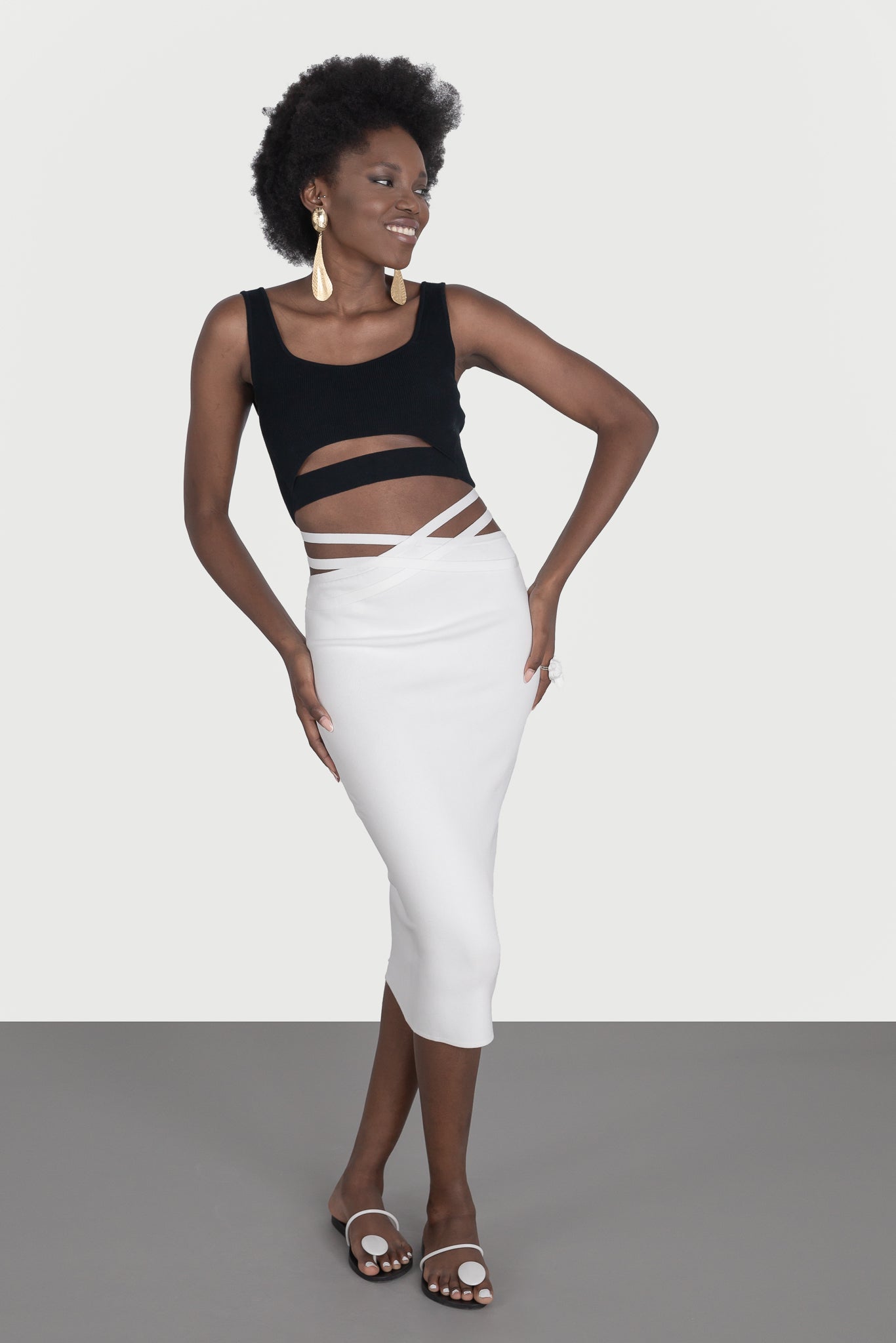 Midi skirt with drawstring at the waist