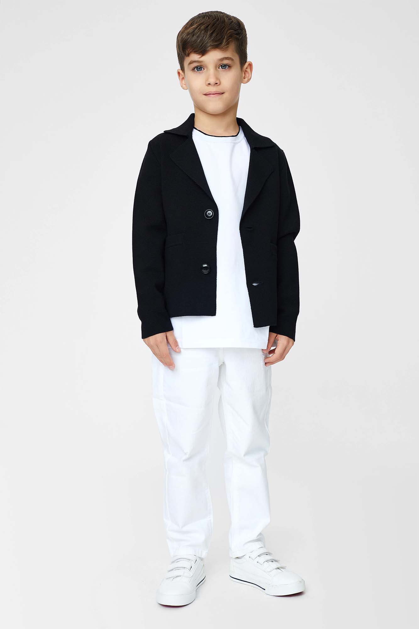 Knitted jacket for boys