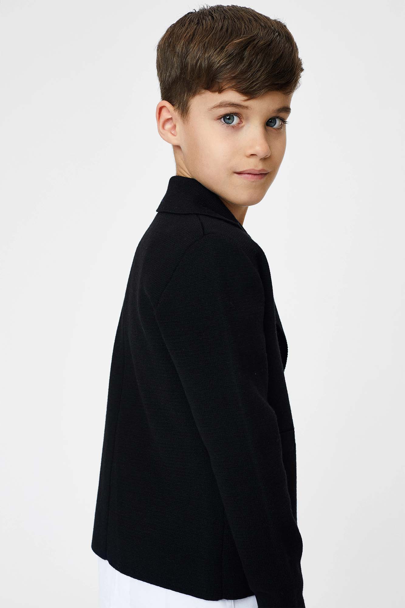 Knitted jacket for boys