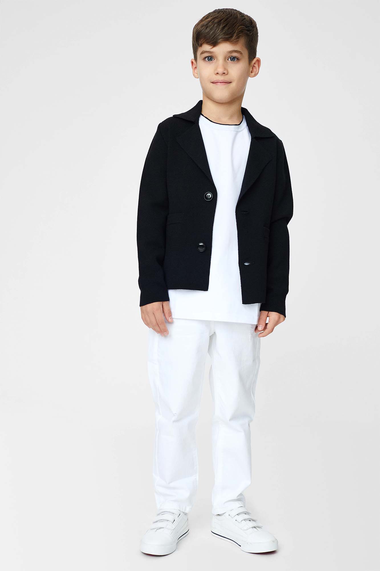 Knitted jacket for boys