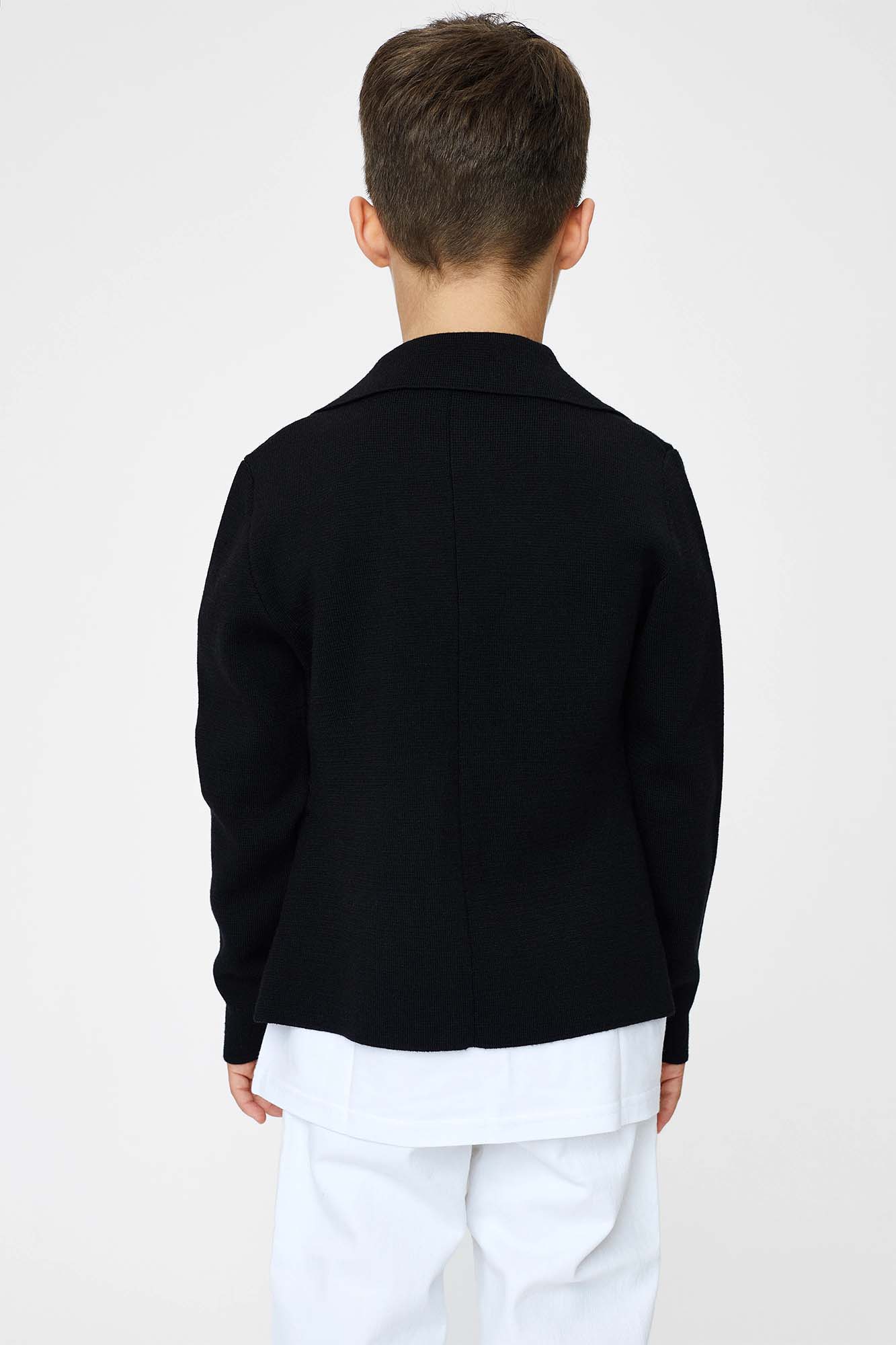 Knitted jacket for boys