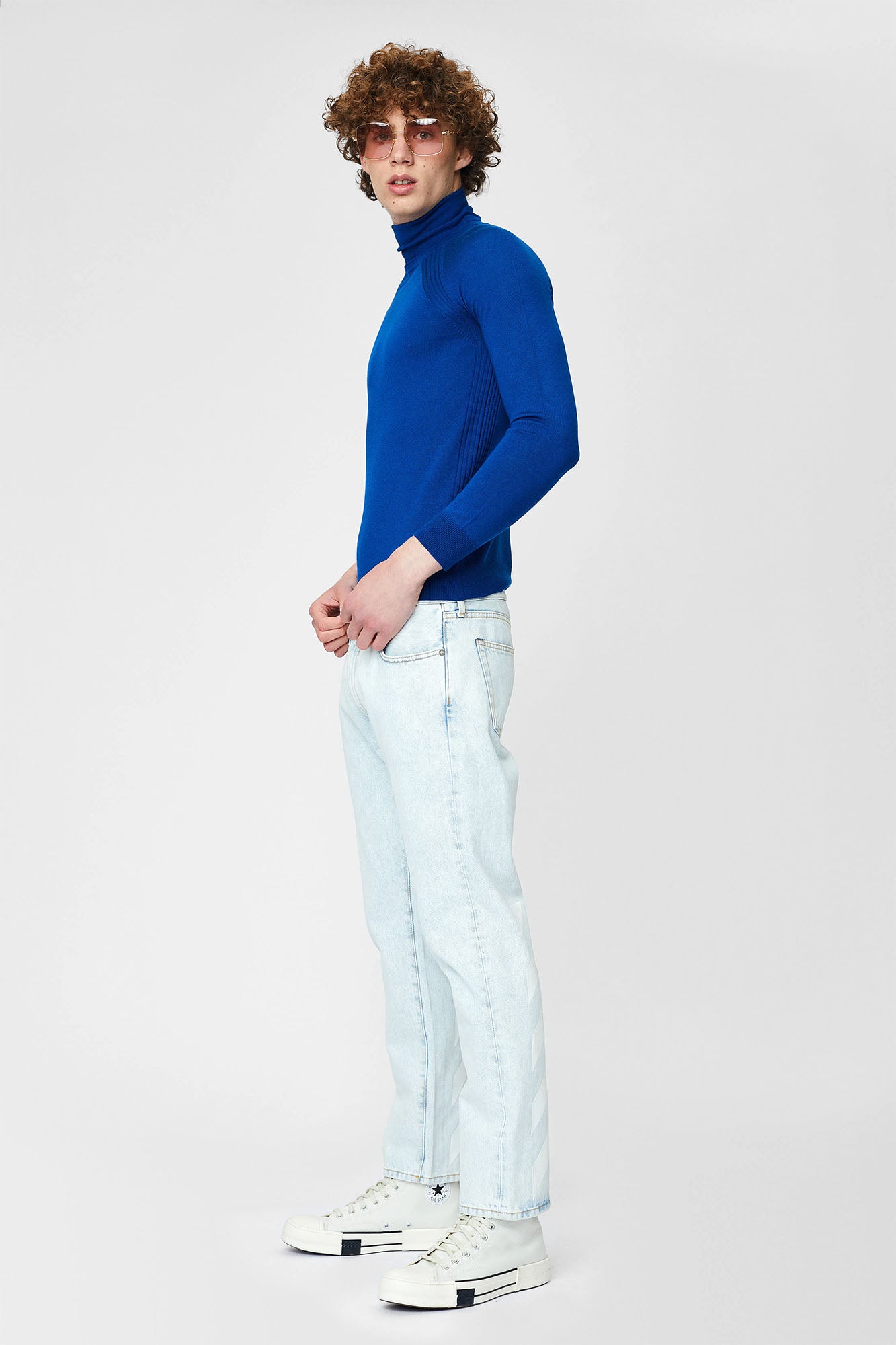Sweater with roll collar and long sleeves