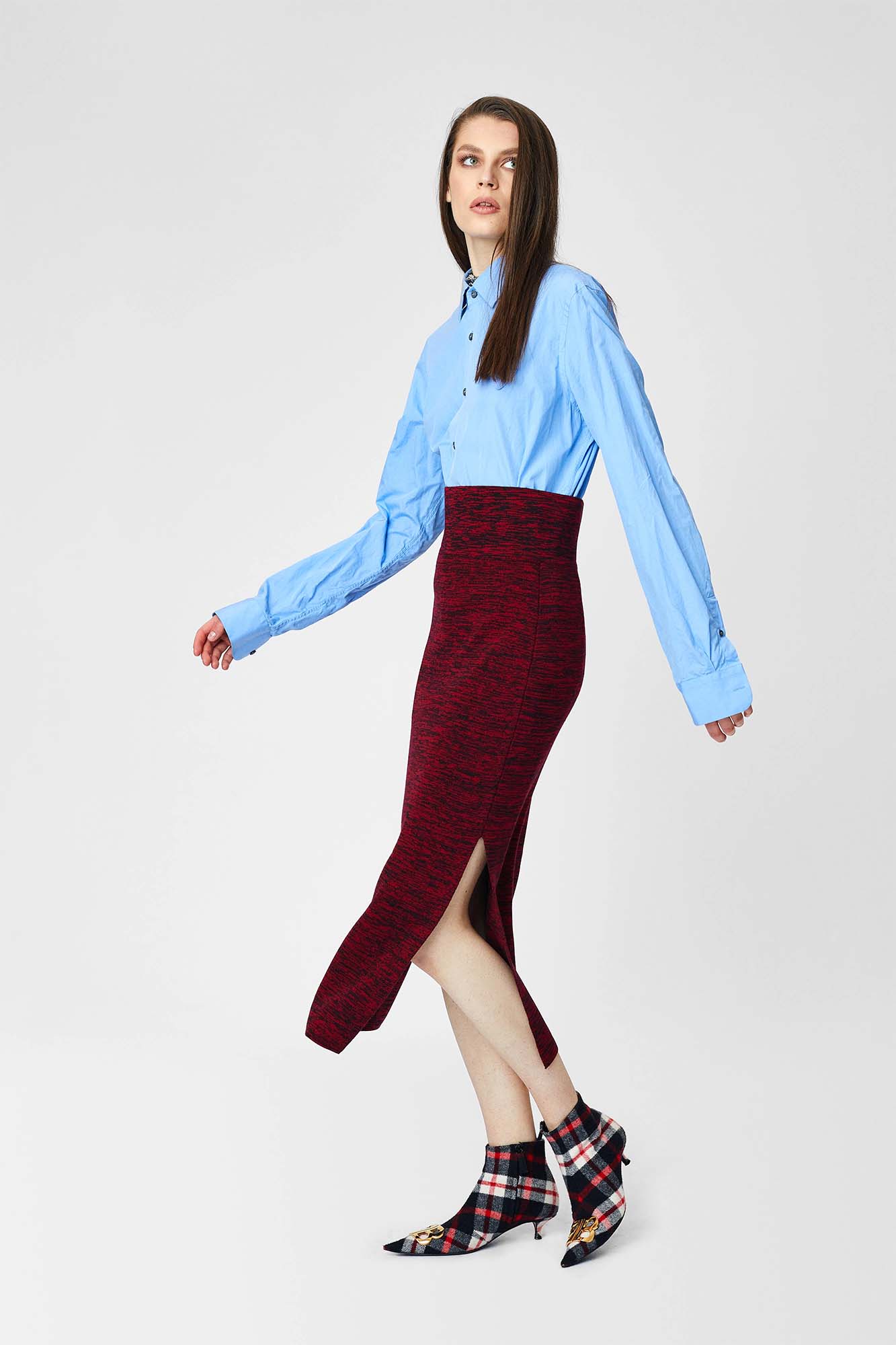 Midi skirt with side slits