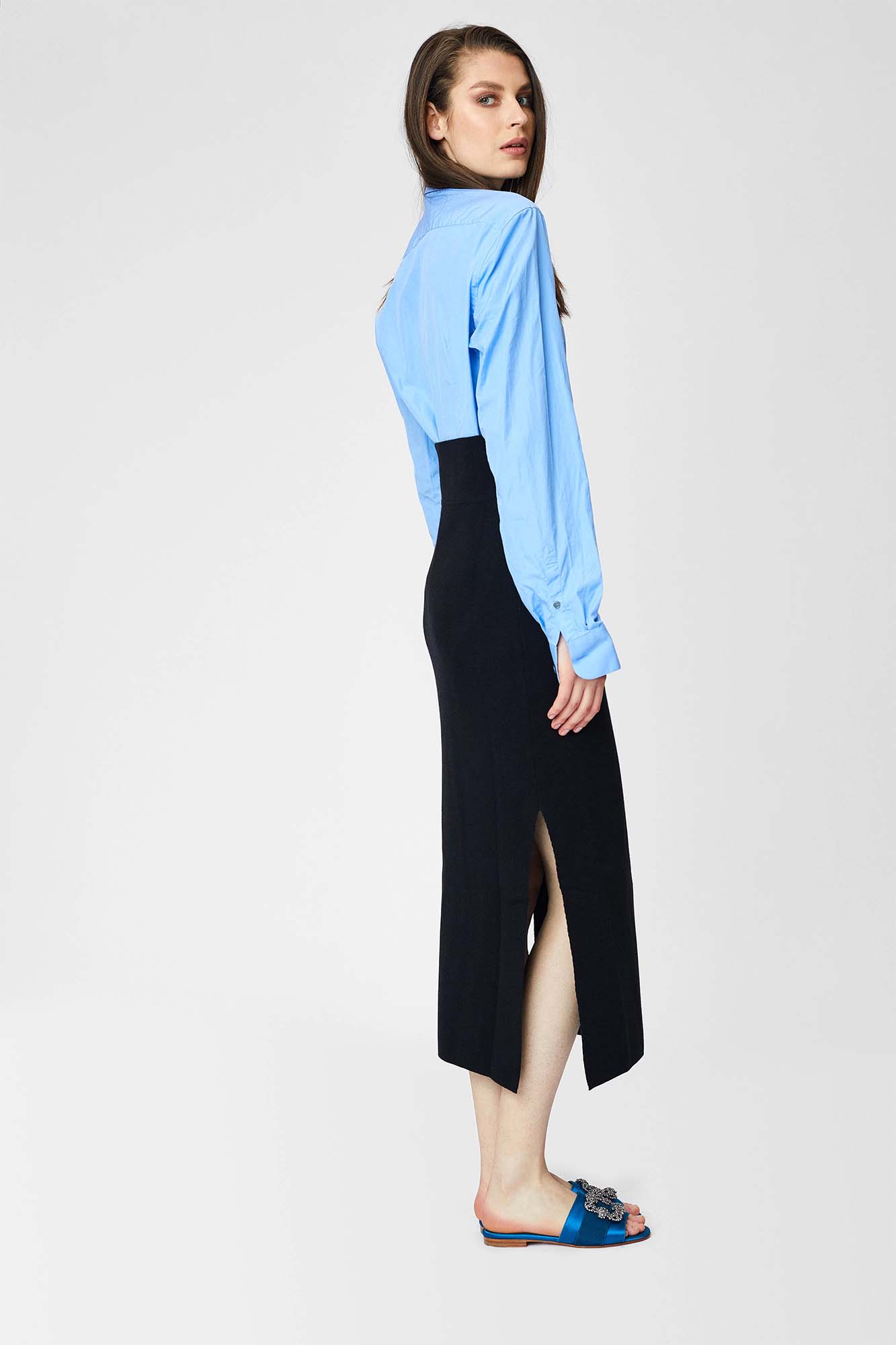 Long skirt with side slits