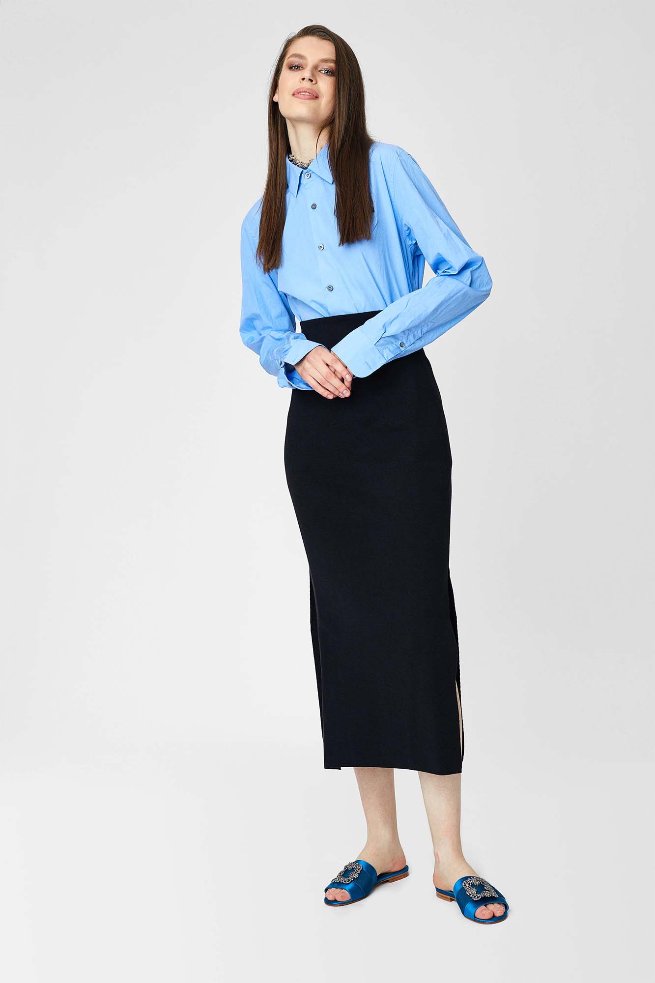 Long skirt with side slits