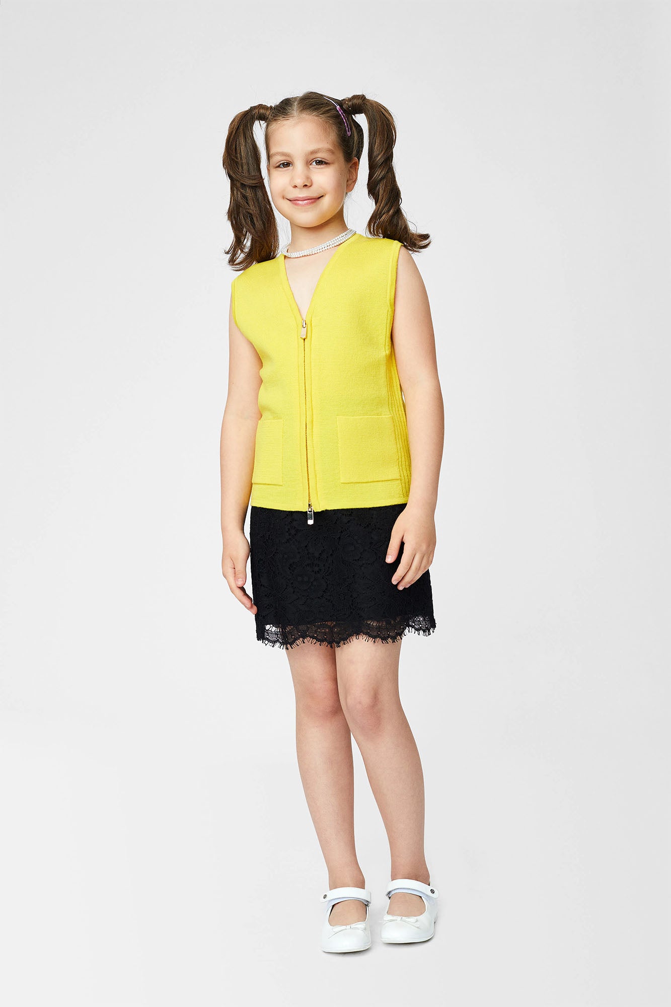 Vest with pockets for children