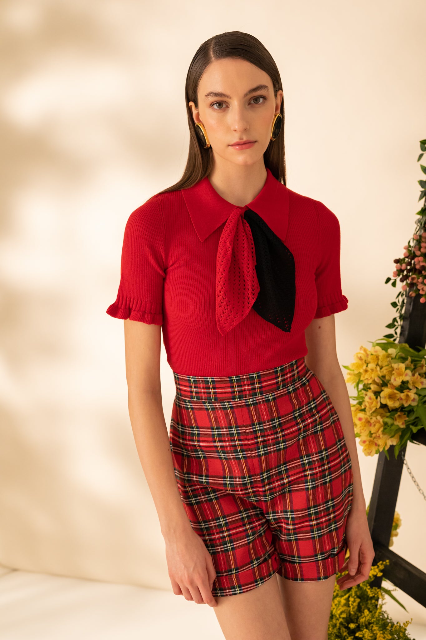 T-shirt with short sleeves and scarf accessory