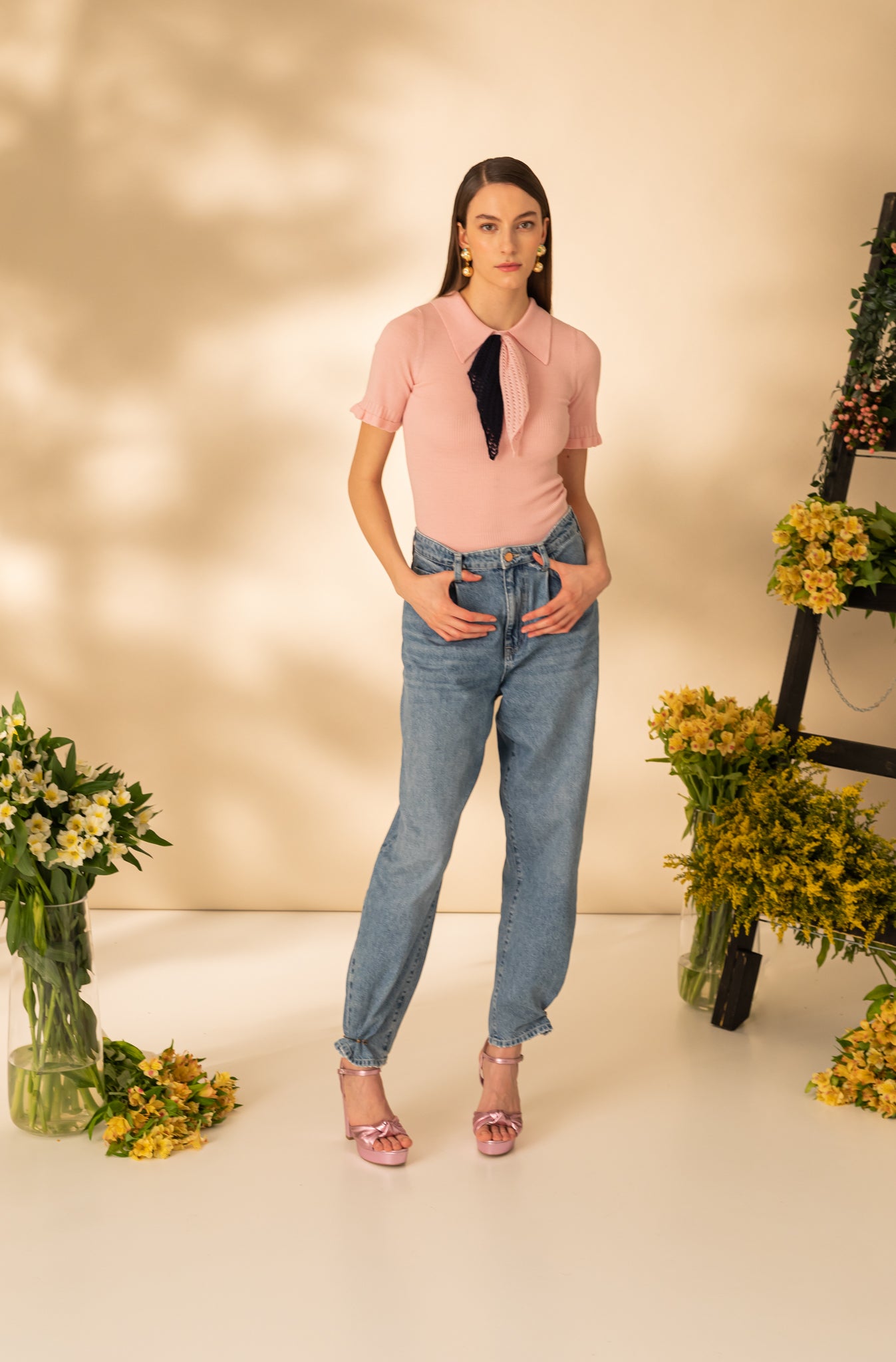 T-shirt with short sleeves and scarf accessory