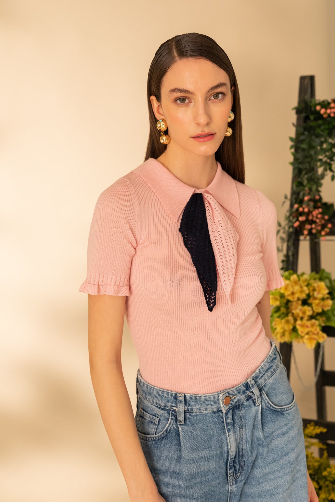 T-shirt with short sleeves and scarf accessory