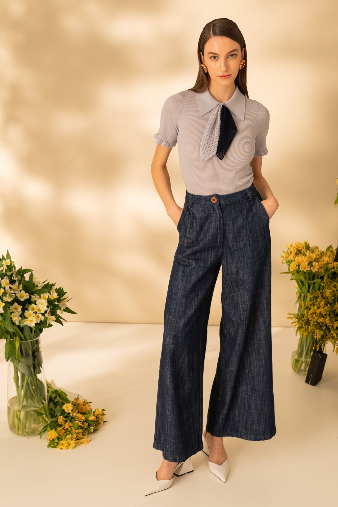 T-shirt with short sleeves and scarf accessory