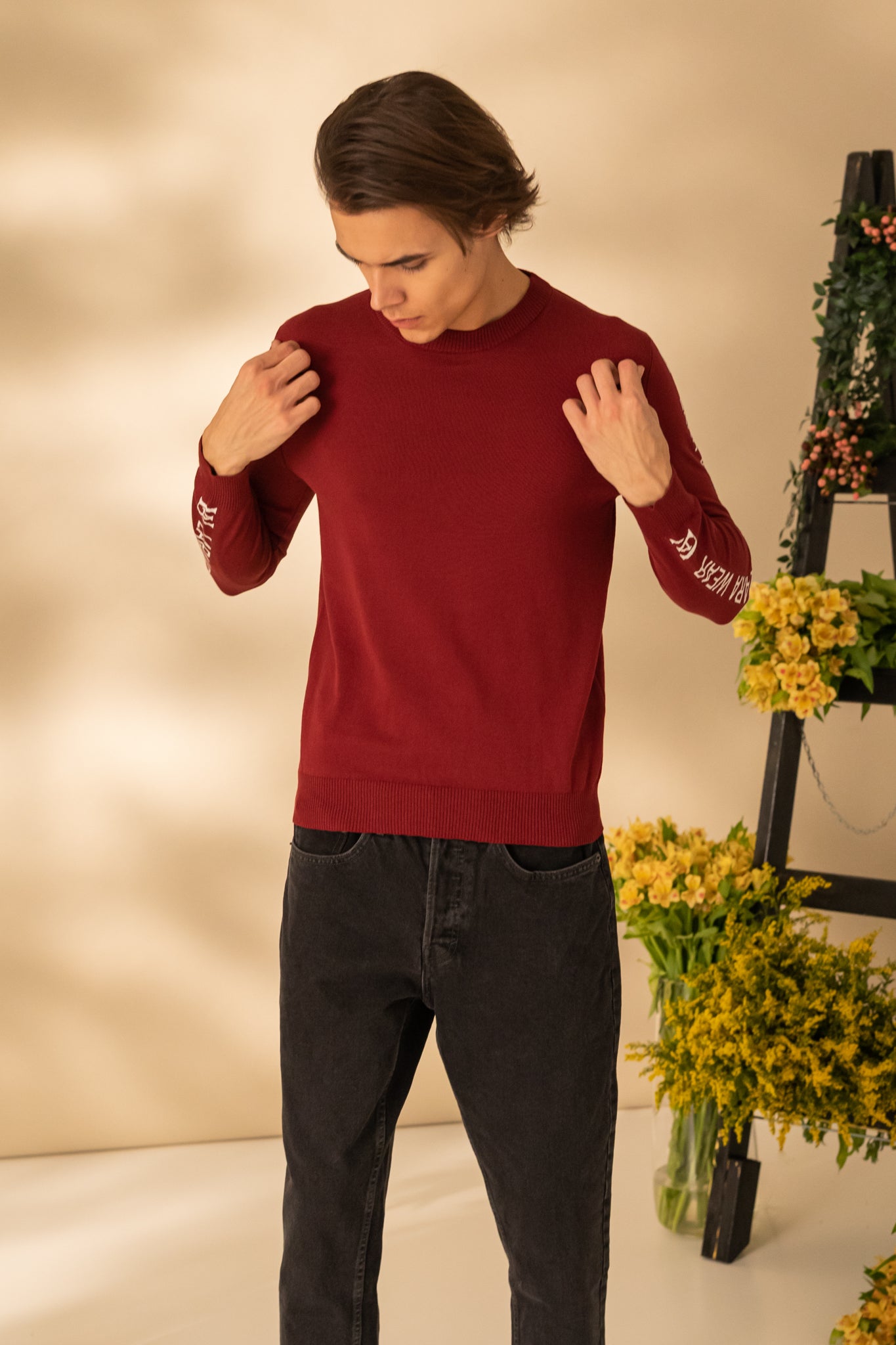 Slim pullover with long sleeves