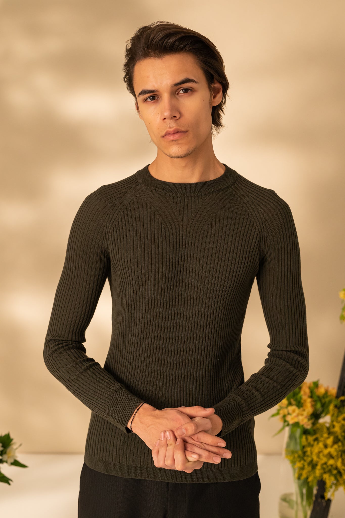 Round neck sweater for men
