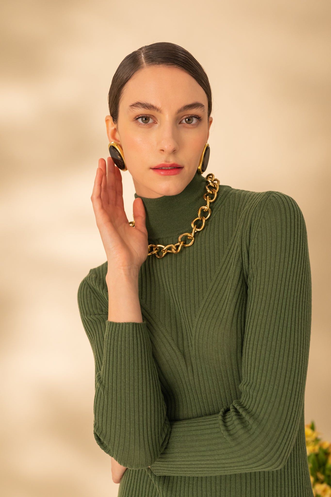 Dress for women with long sleeves made of wool