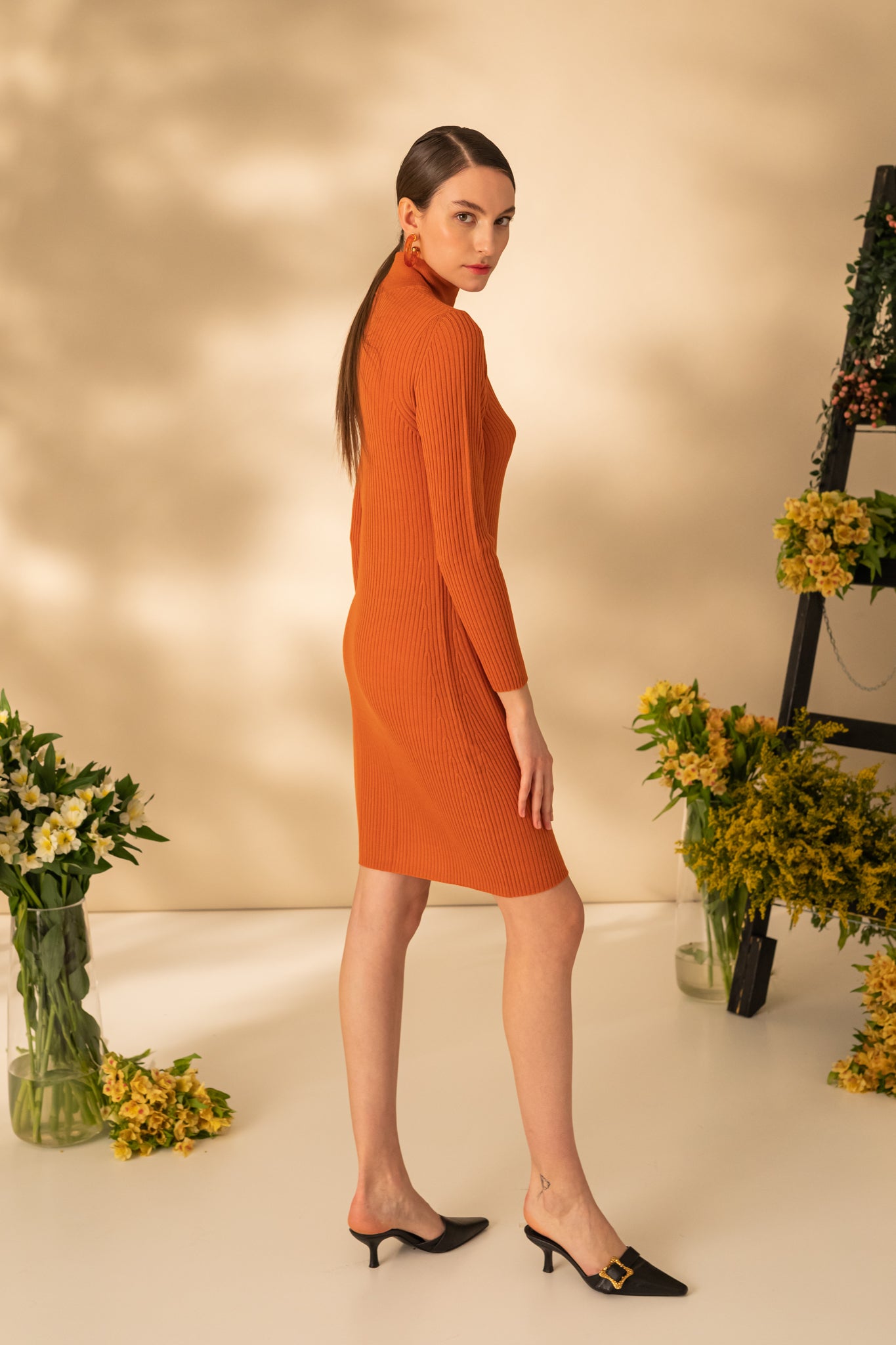 Dress for women with long sleeves made of wool