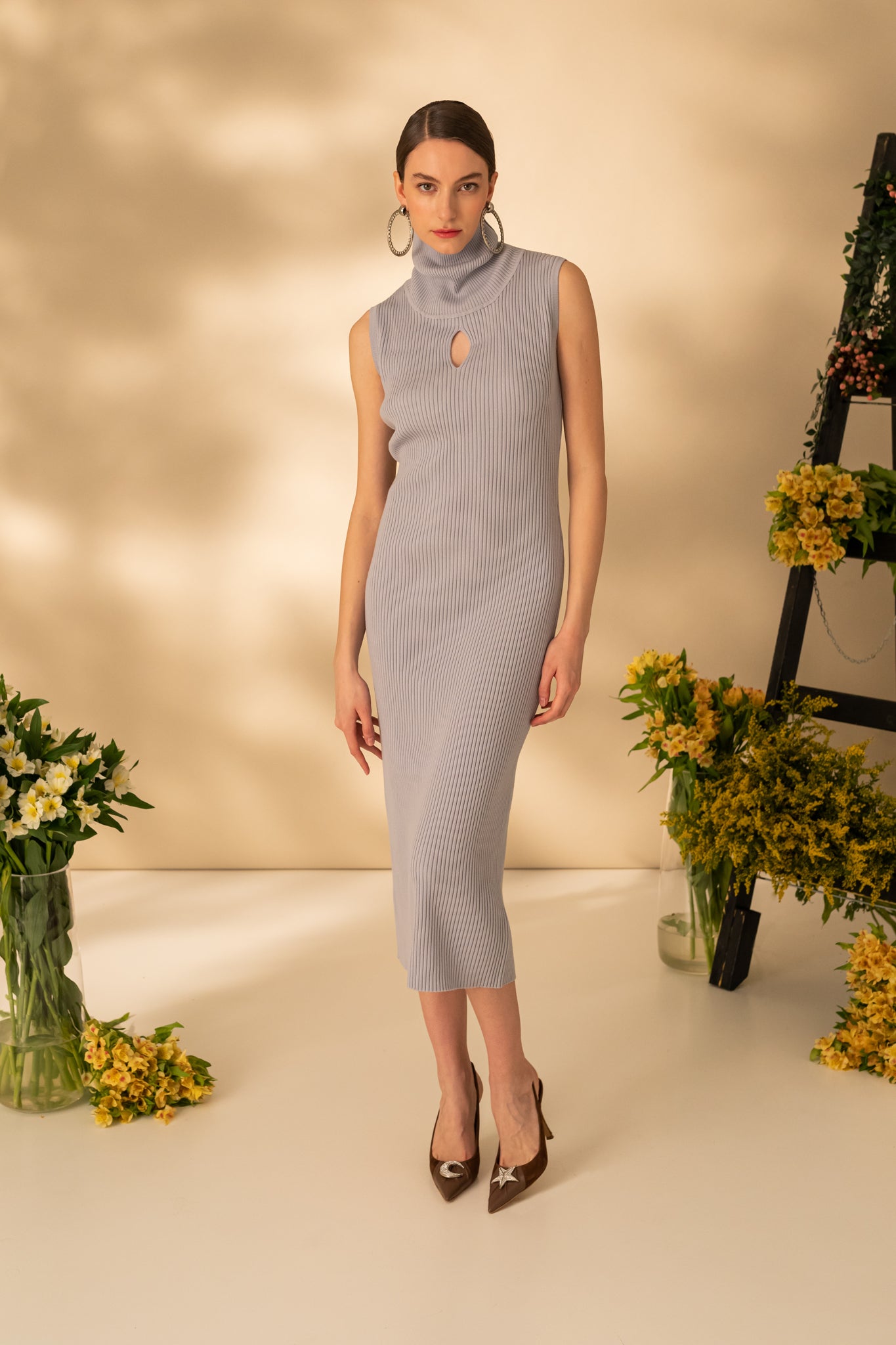 Dress for women of medium length
