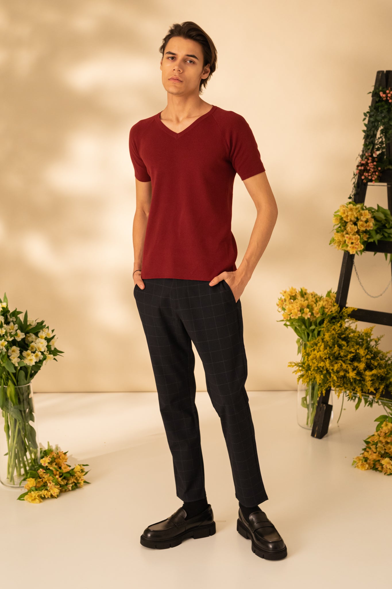 Plain T-shirt with V-neck
