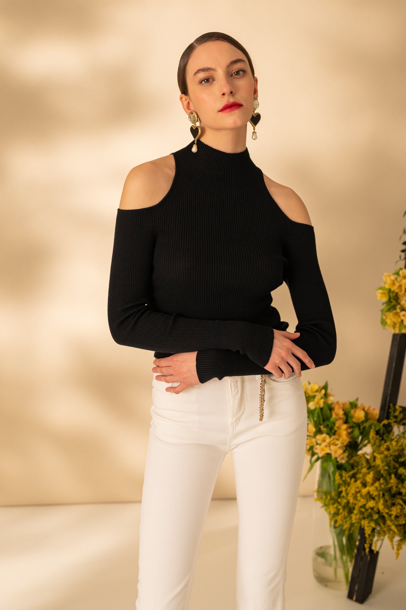 Short sleeve sweater