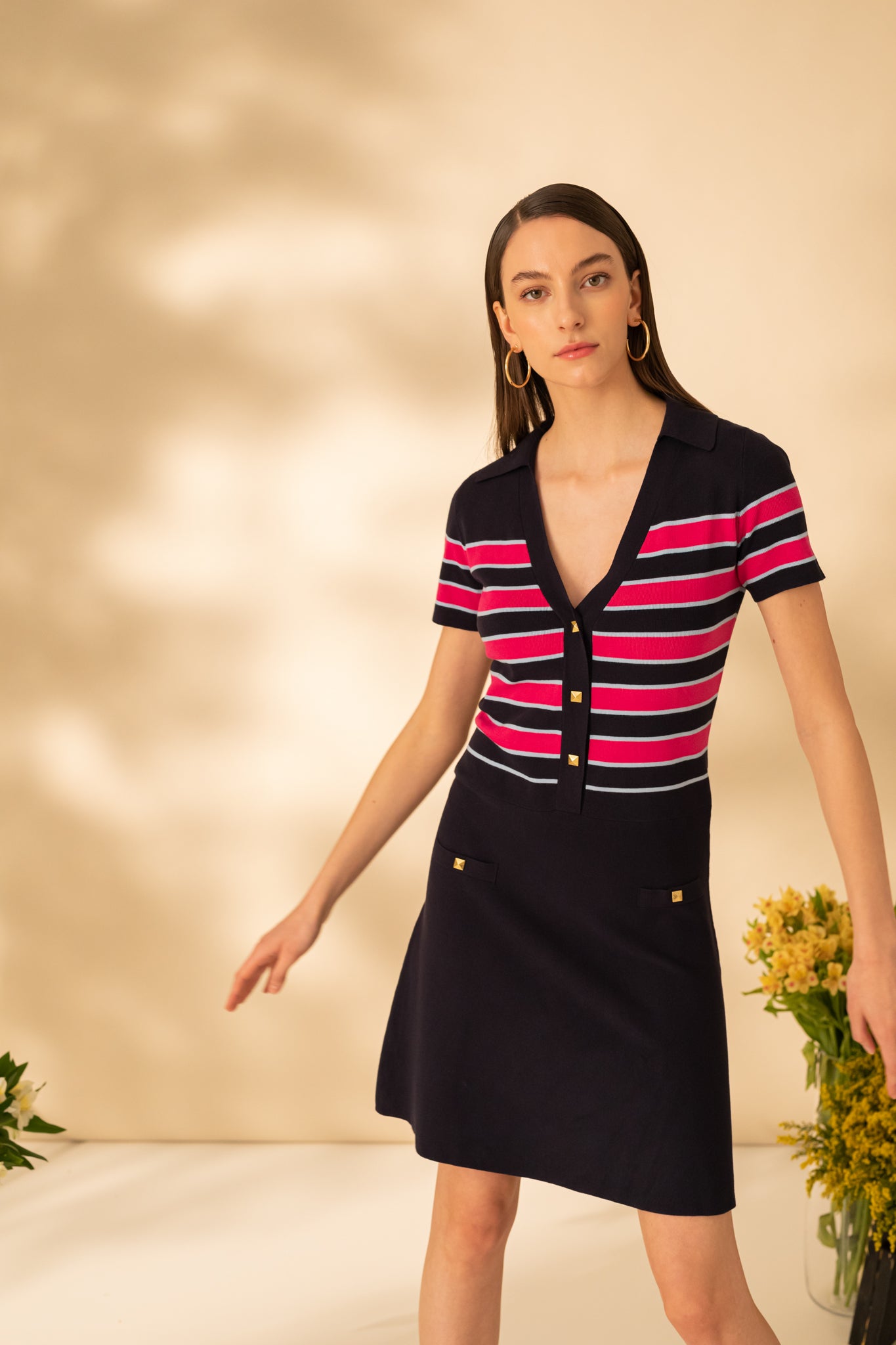 Short dress, slightly flared in stripes