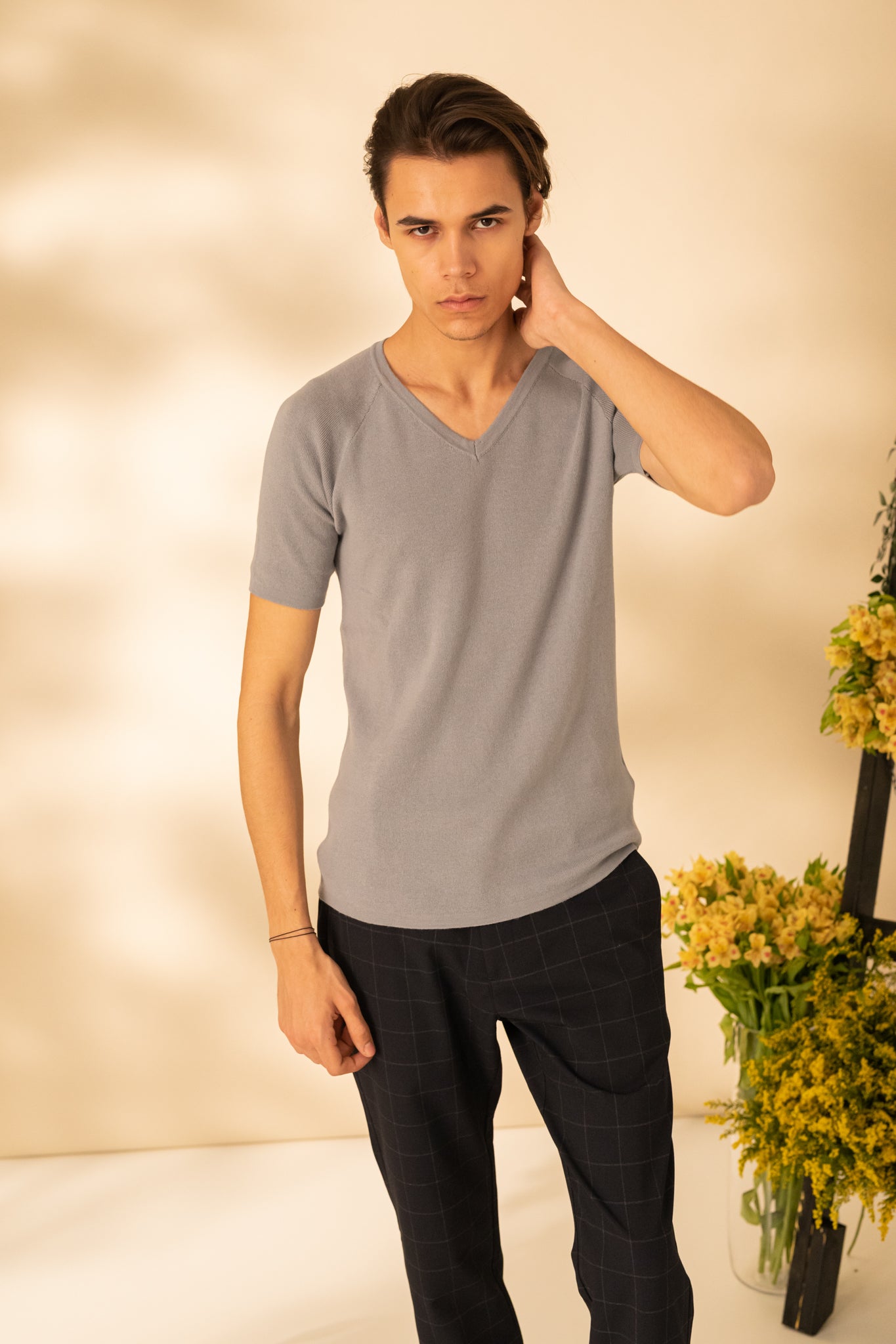 Plain T-shirt with V-neck