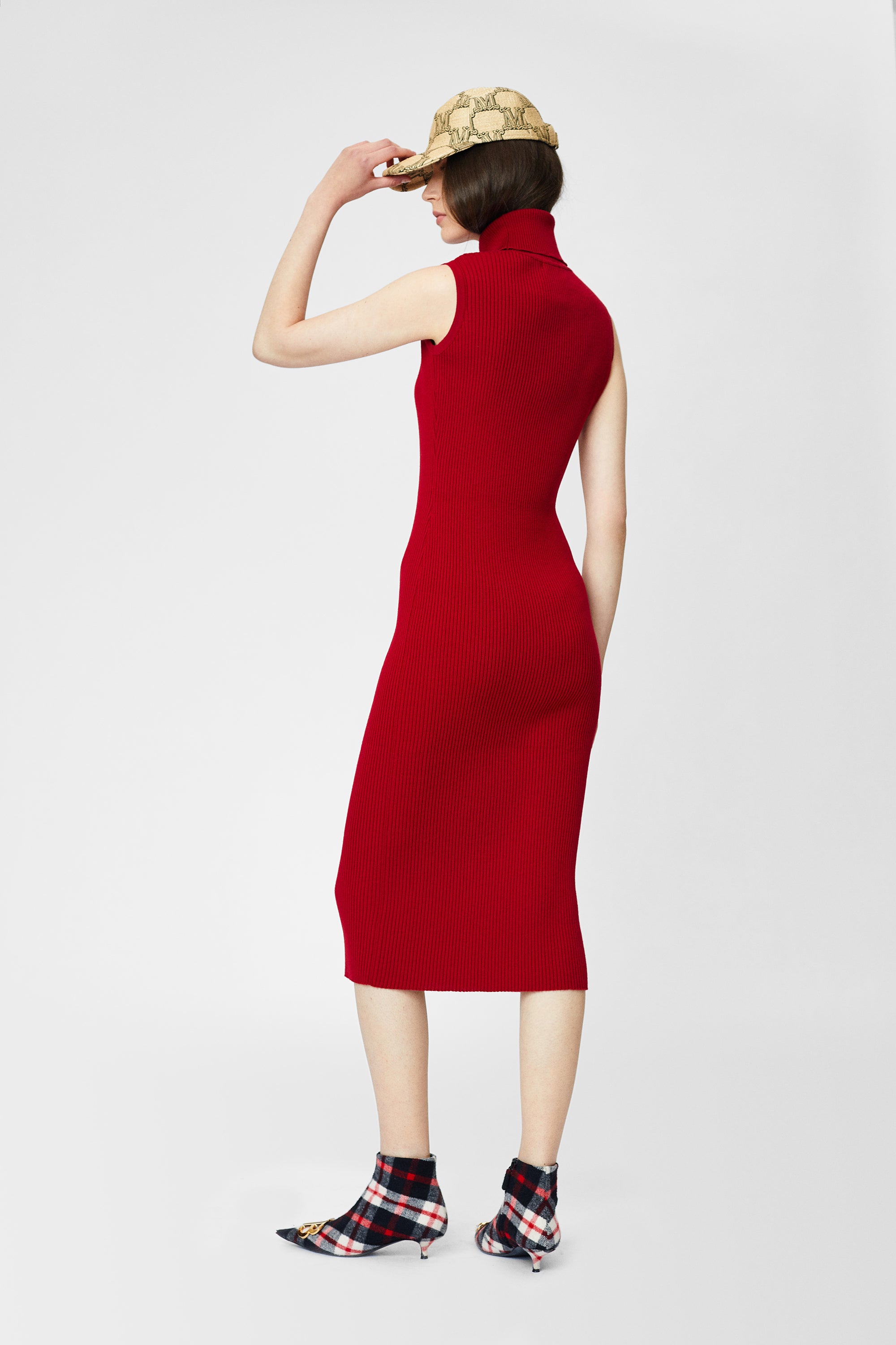 Dress for women of medium length