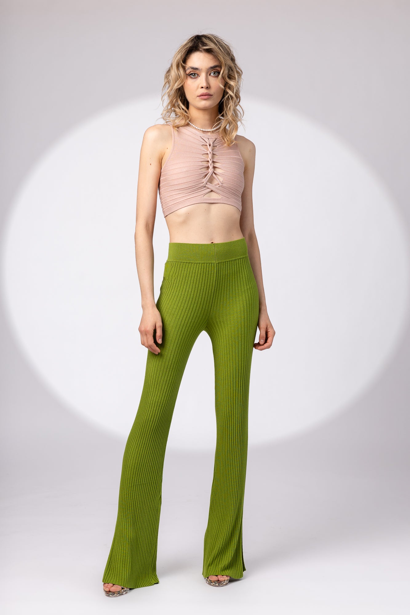 Short top with braid