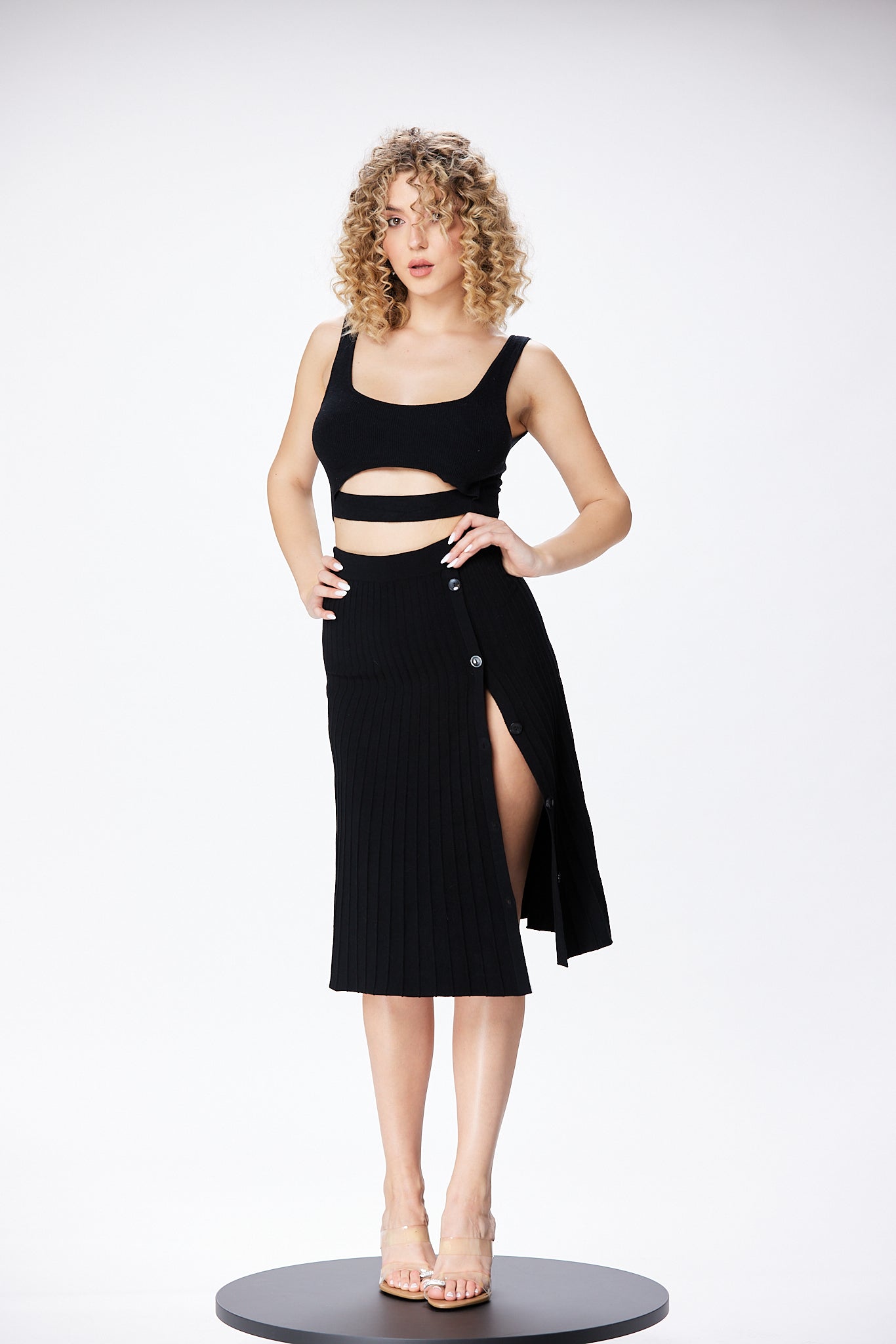 Skirt with side slit