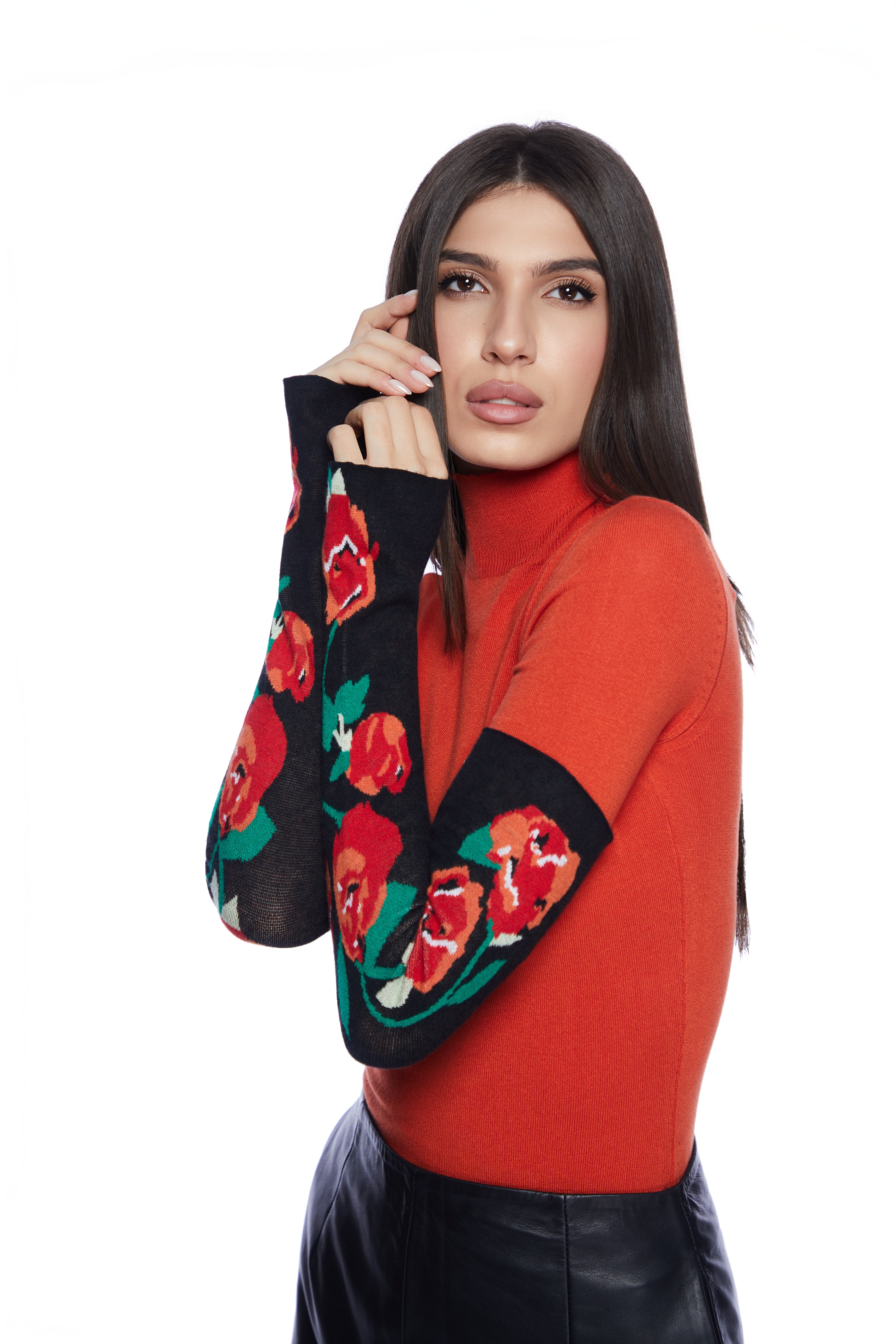 Long detachable mittens with roses
