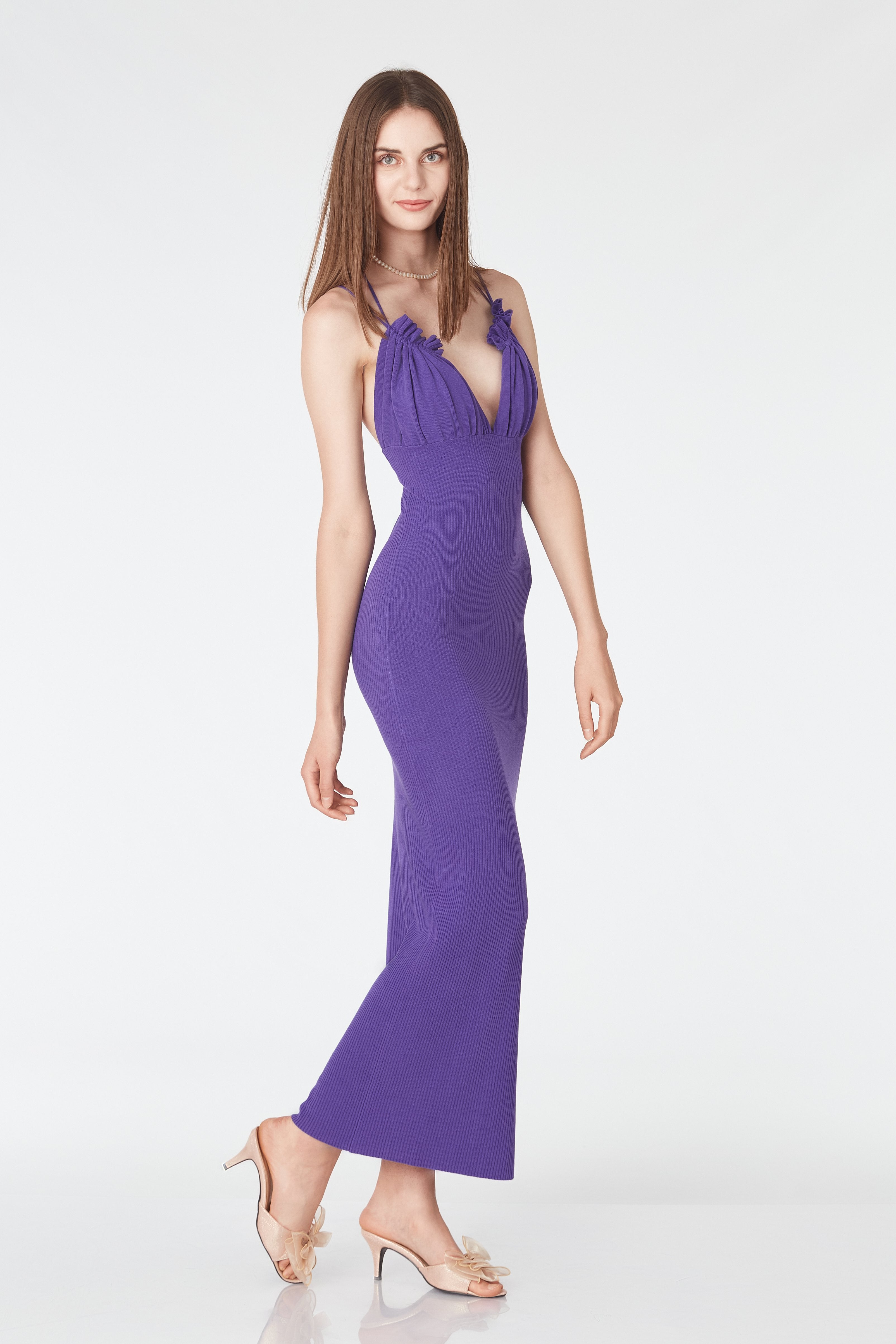 Elegant dress with cups 